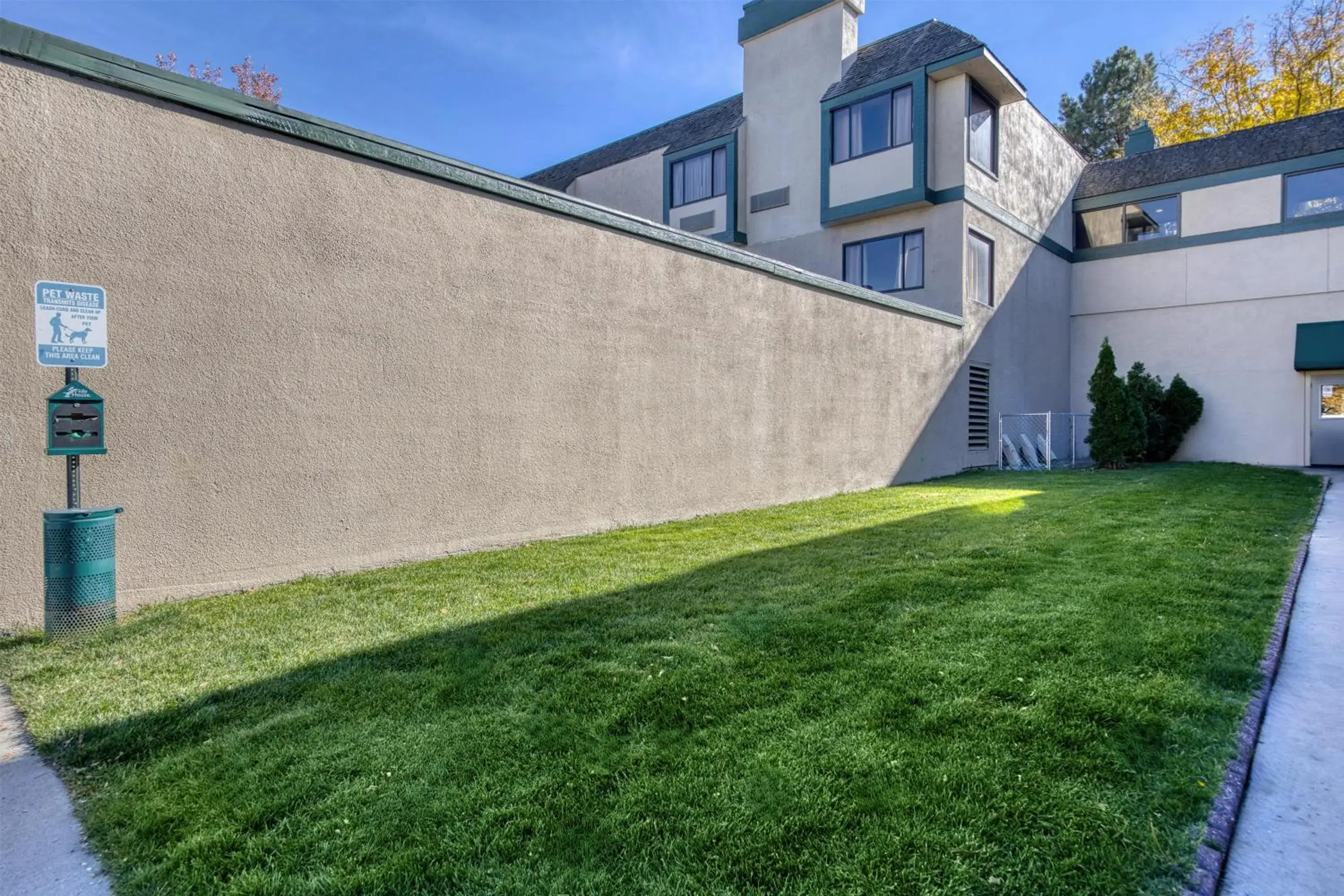 Property building in SureStay Plus Hotel by Best Western Reno Airport Property building in SureStay Plus Hotel by Best Western Reno Airport