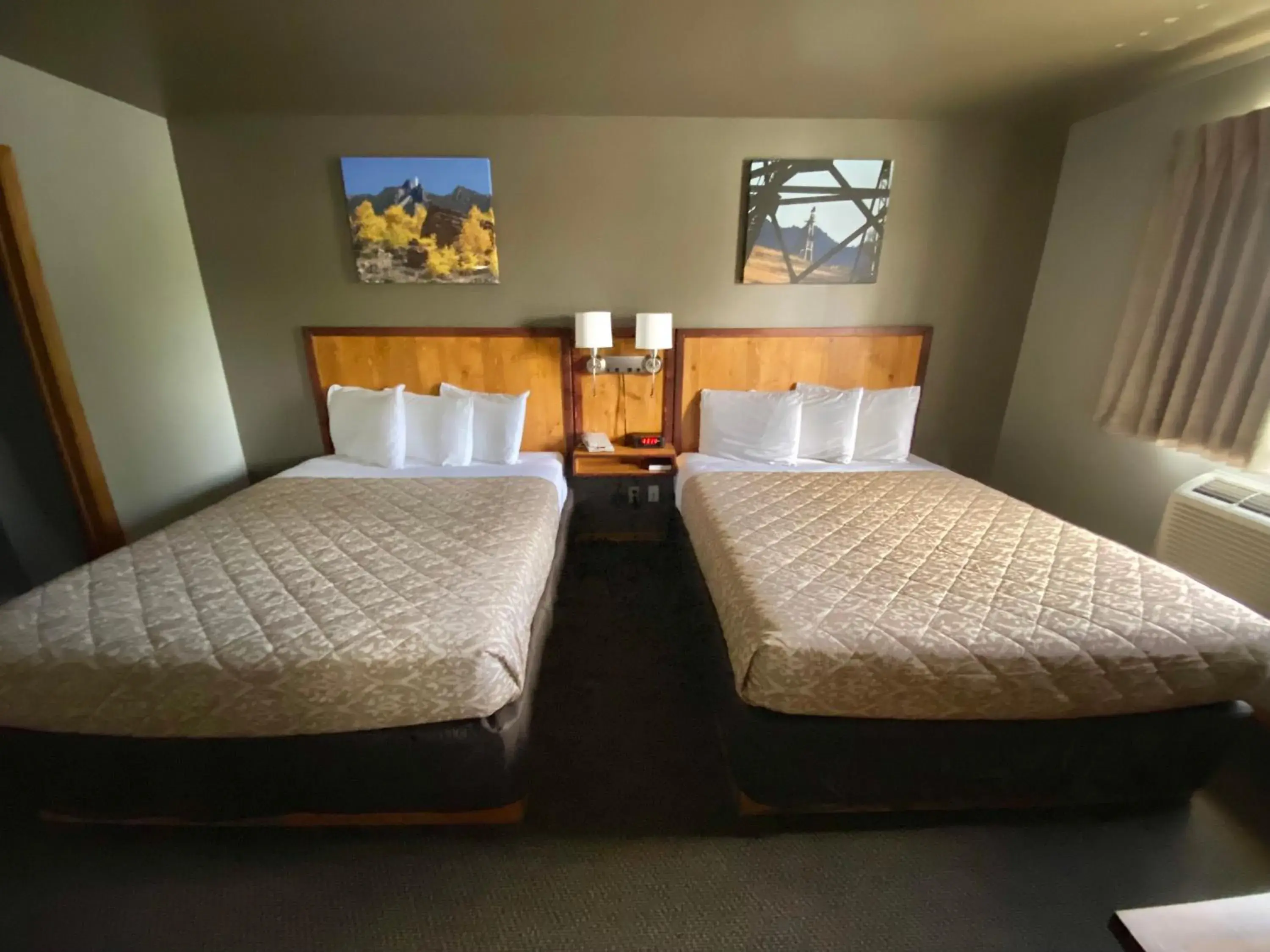 Bed in Rocker Inn Bed in Rocker Inn