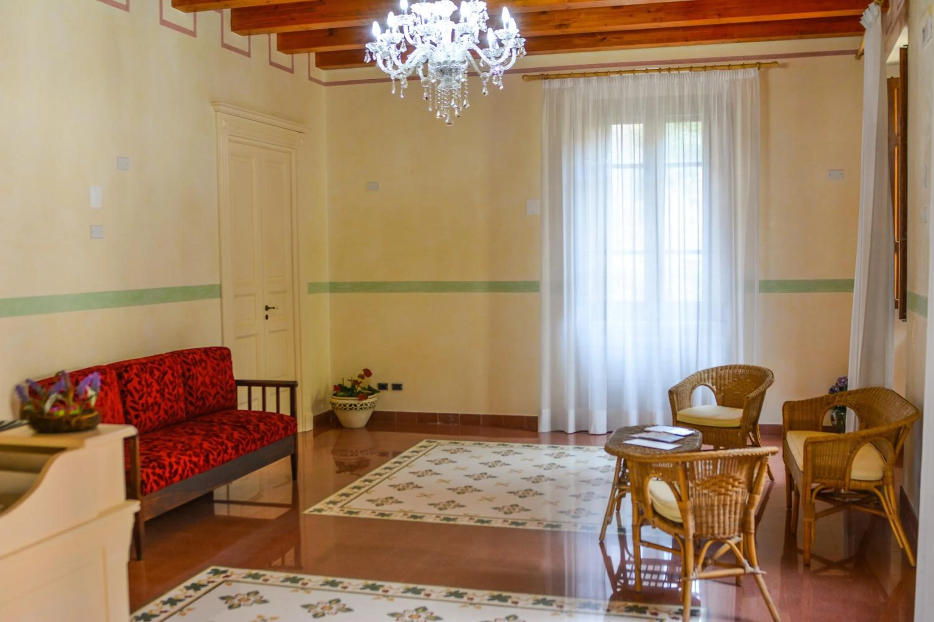 Lobby or reception in Palazzo Candida B&B