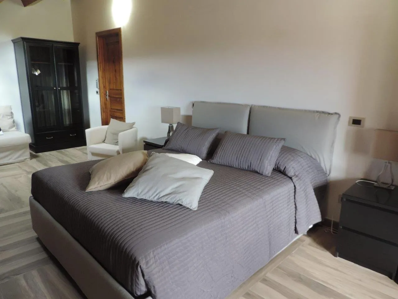 Shower, Bed in Palazzo Candida B&B