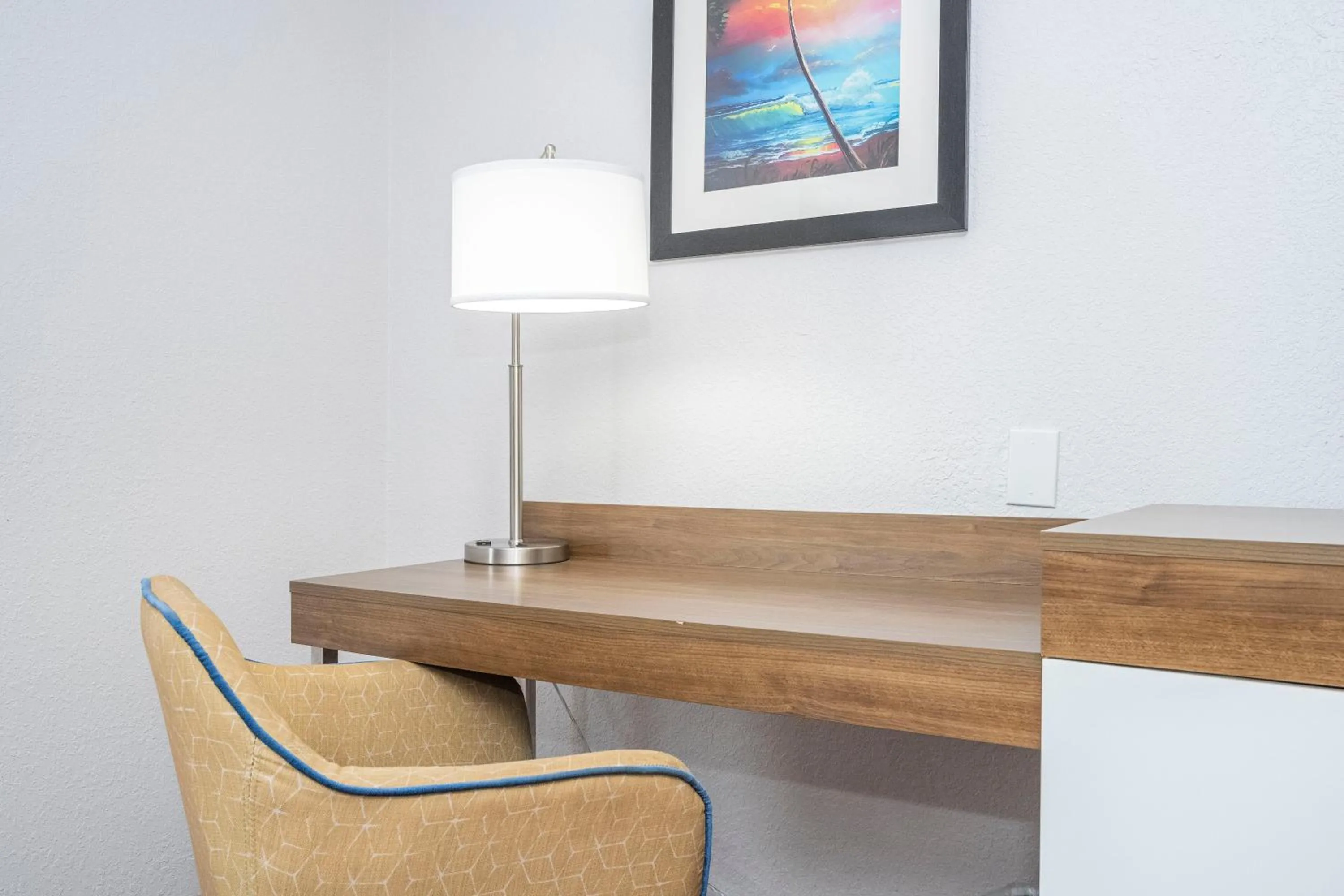 Bedroom in Hampton Inn by Hilton Spring Hill