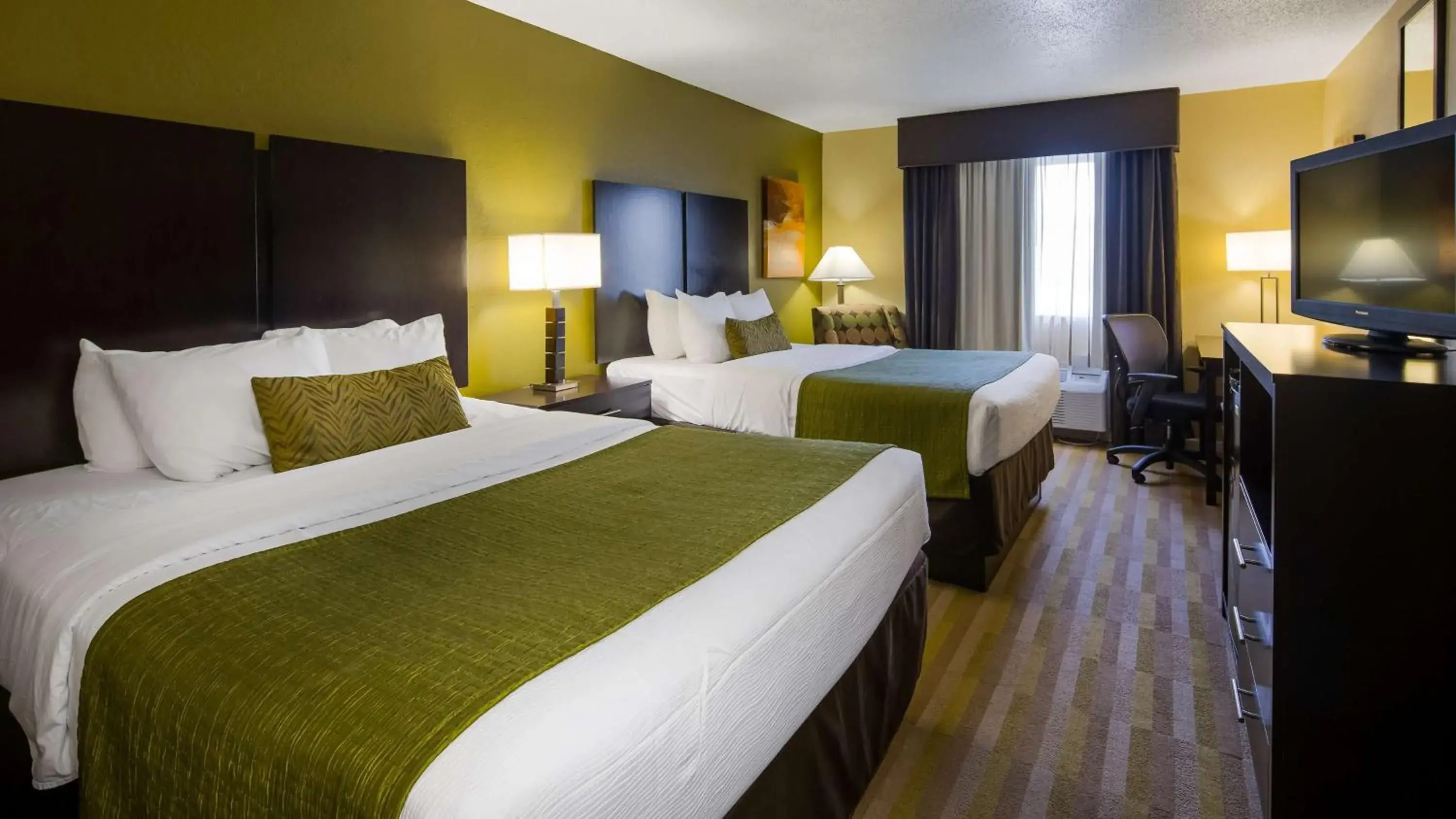 Queen Room with Two Queen Beds - Non-Smoking in Best Western Norwalk Queen Room with Two Queen Beds - Non-Smoking in Best Western Norwalk