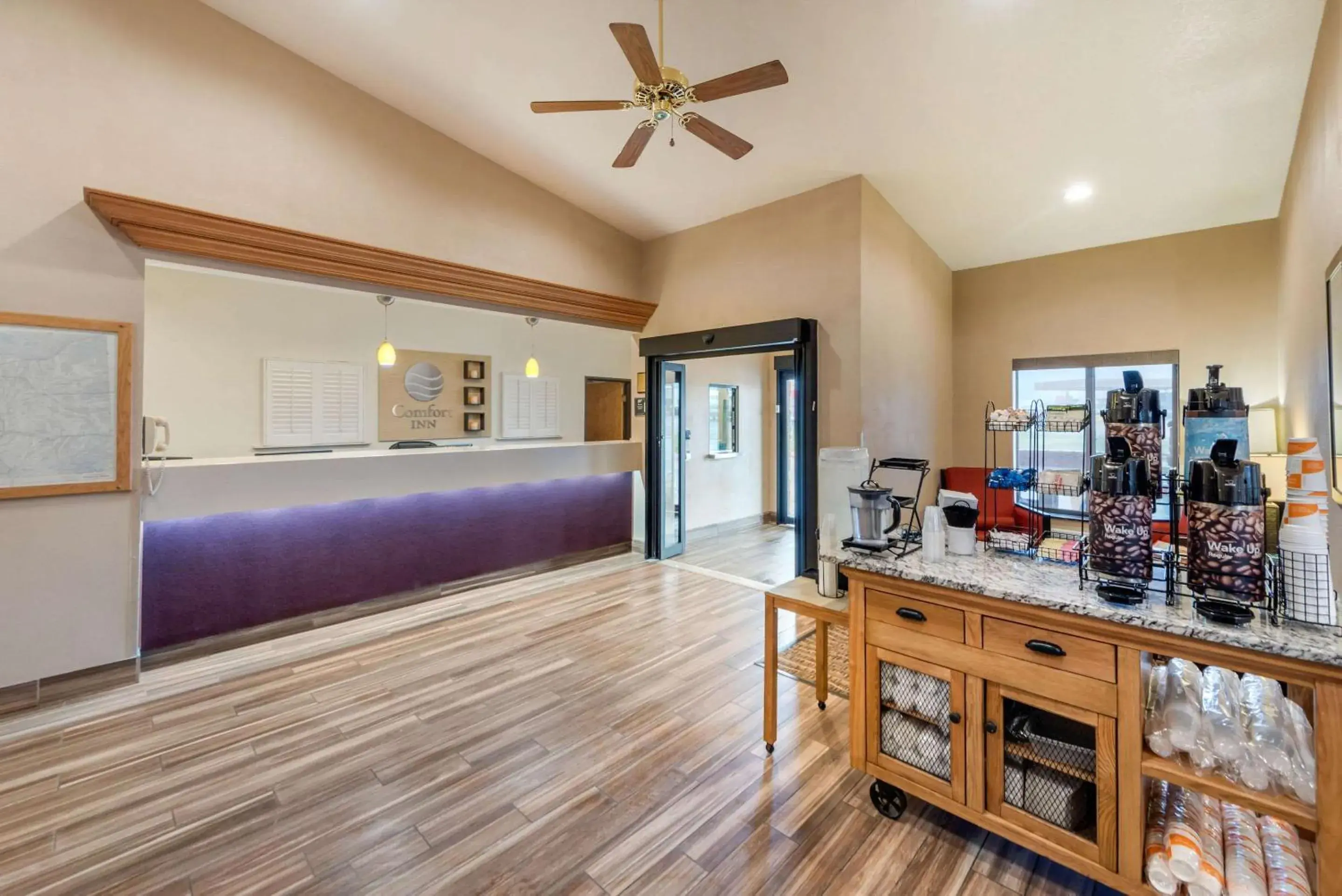 Lobby or reception in Comfort Inn Limon Lobby or reception in Comfort Inn Limon