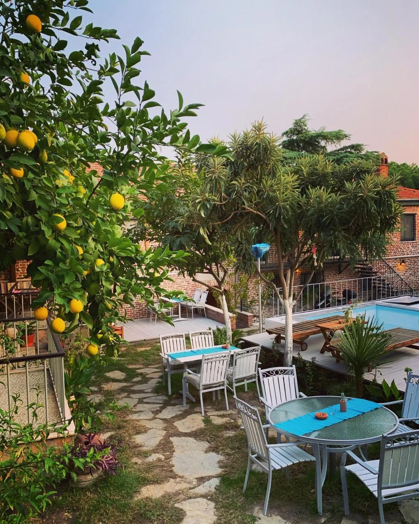 Akropolis Guest House