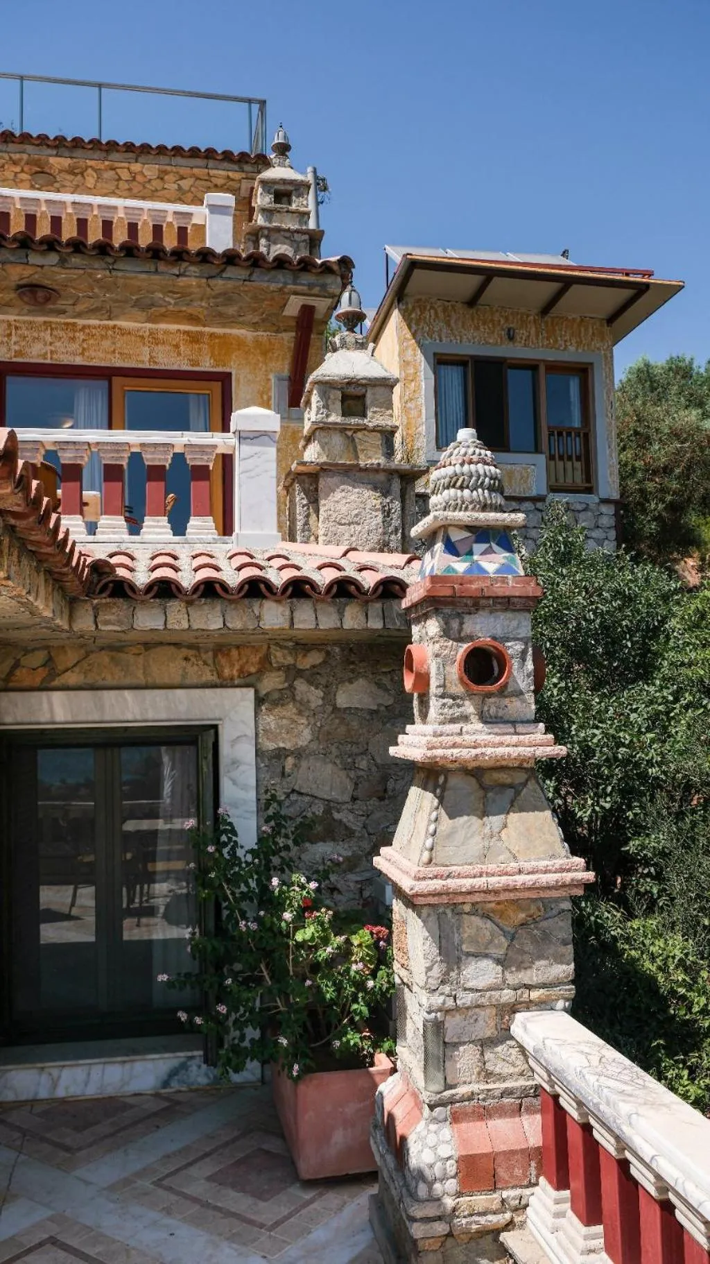 Property building in Villa Symbola