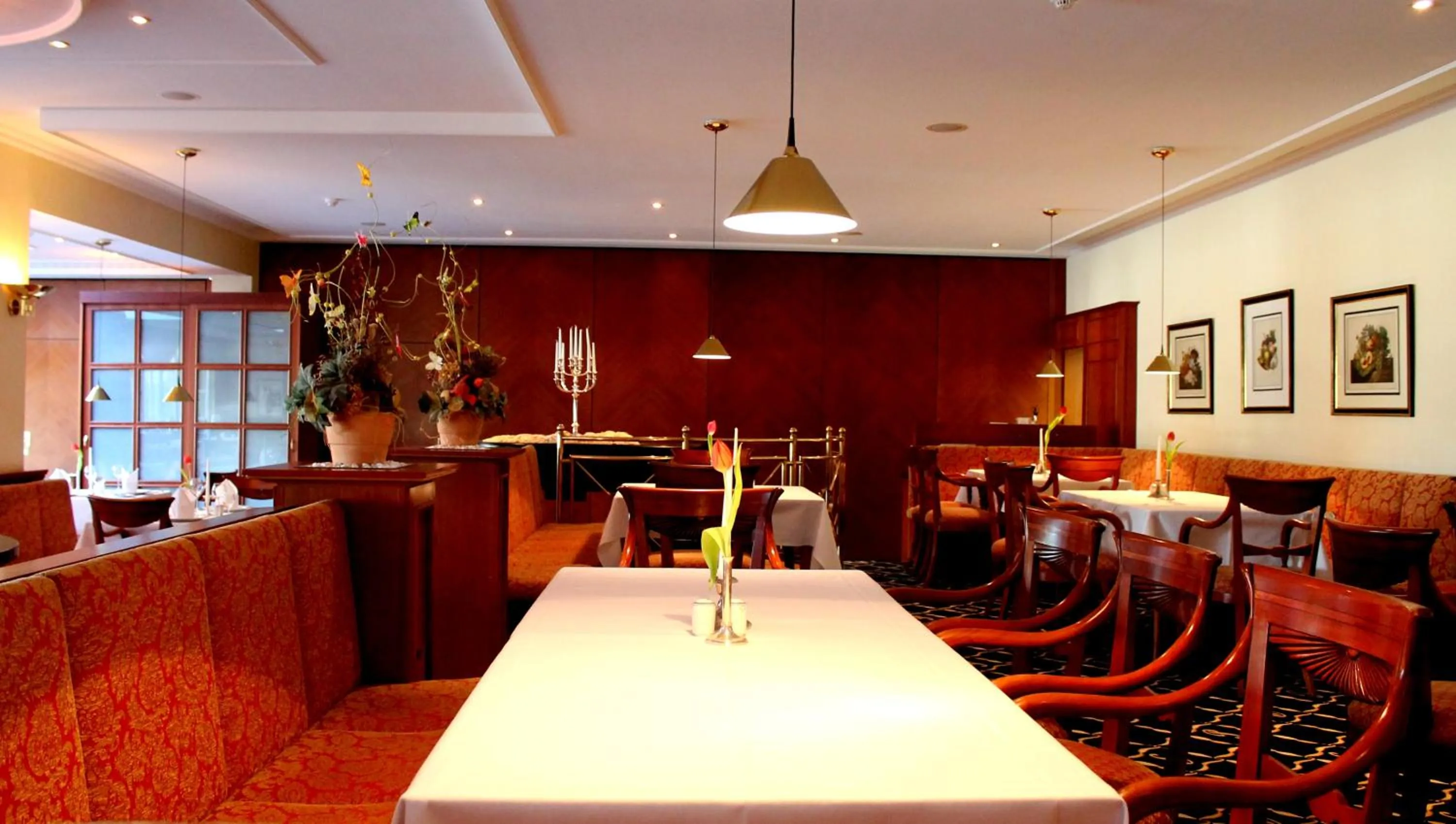 Restaurant/places to eat in Usedom Palace