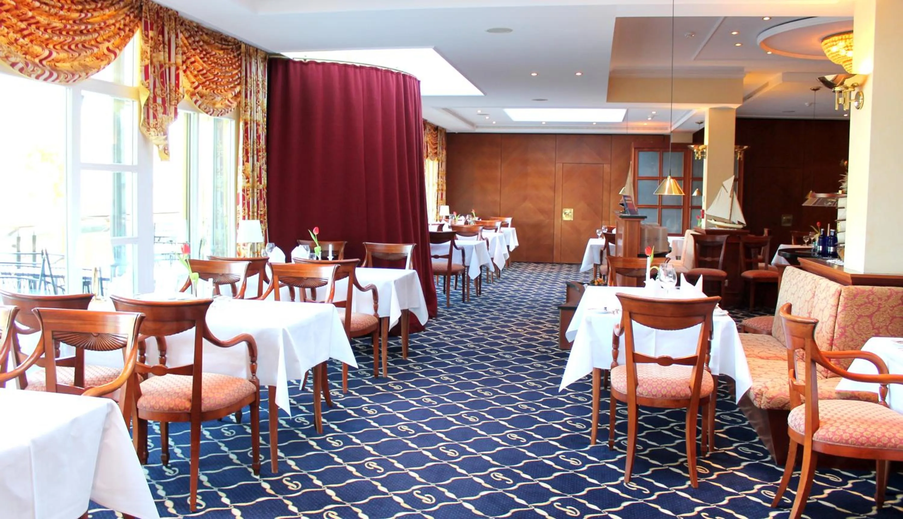 Restaurant/places to eat in Usedom Palace