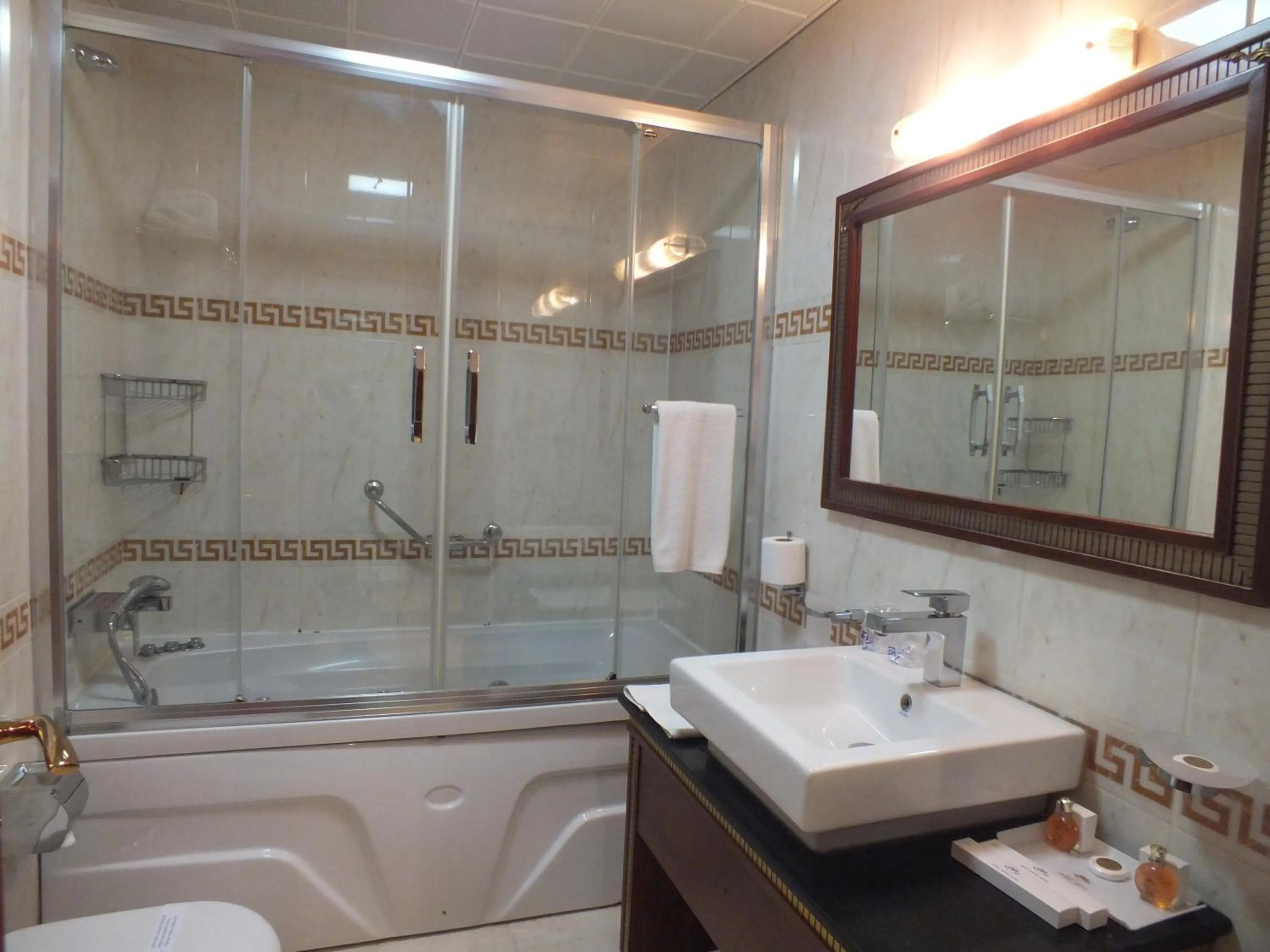 Bathroom in Grand Asiyan Hotel