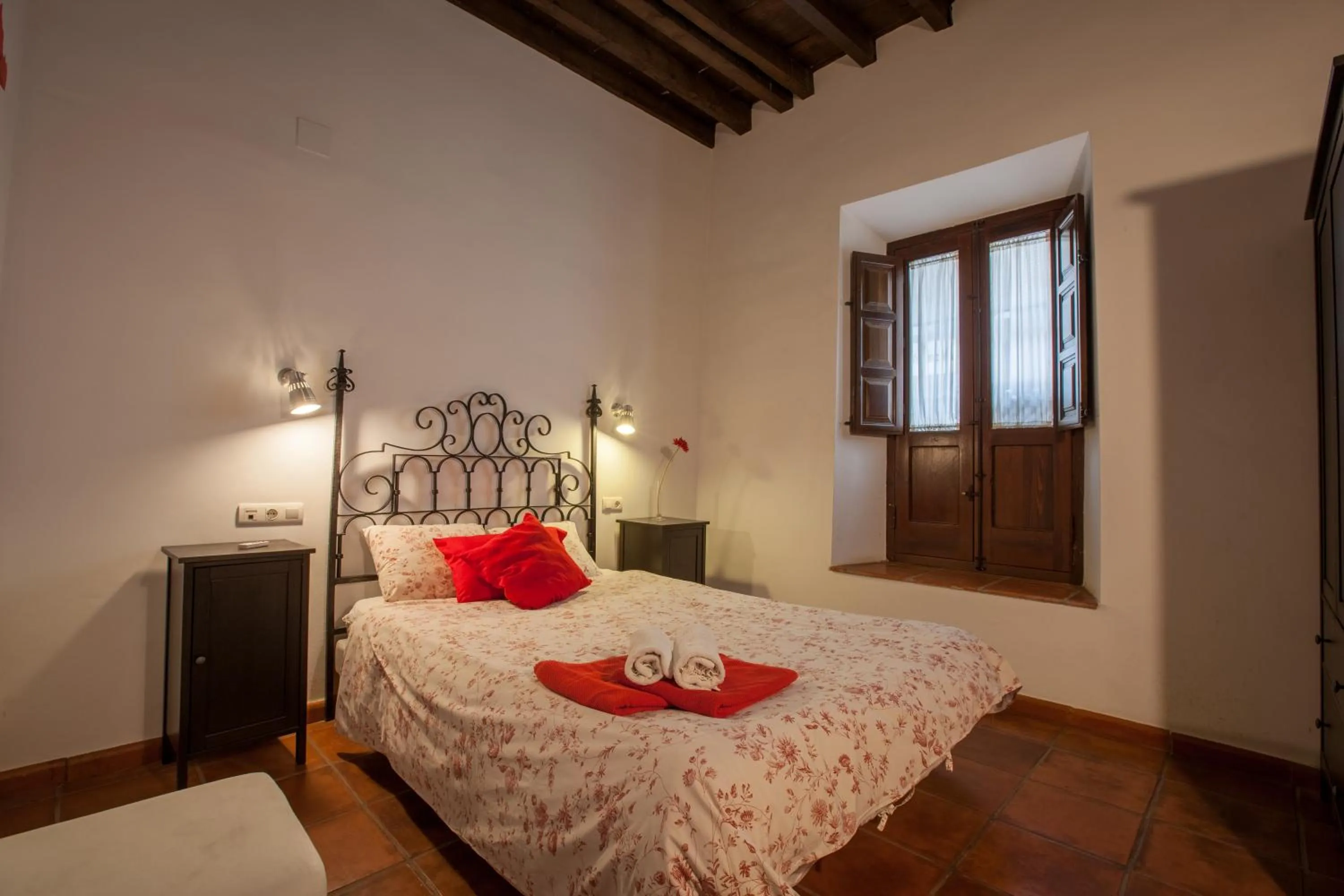 Bedroom, Bed in Casa Montalbán Apartamentos Turísticos