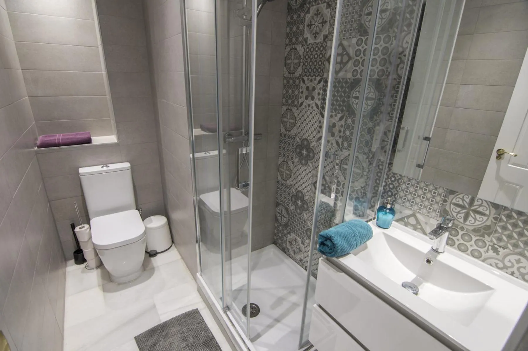 Bathroom in Casa Montalbán Apartamentos Turísticos