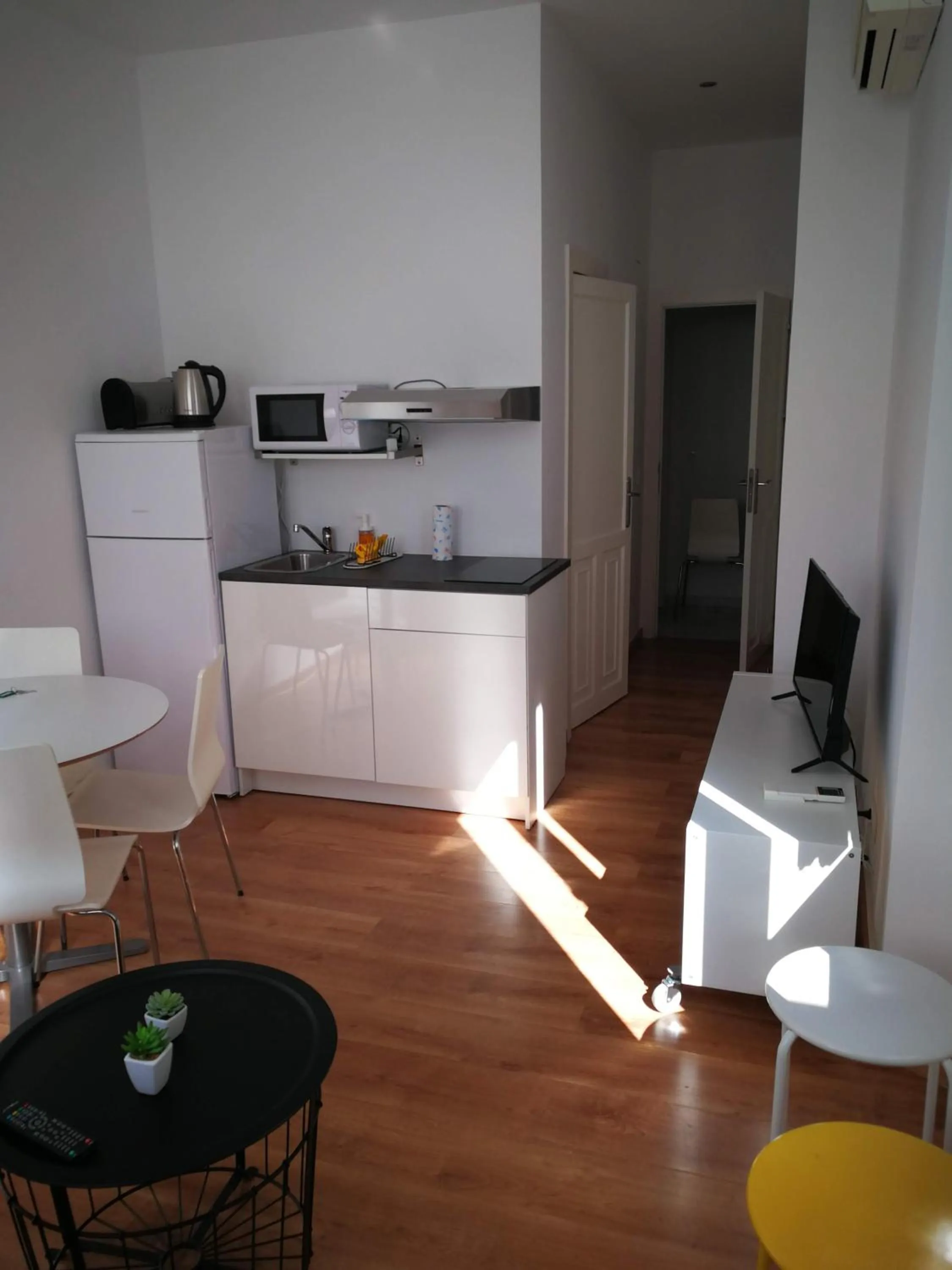 Kitchen or kitchenette in Casa Montalbán Apartamentos Turísticos