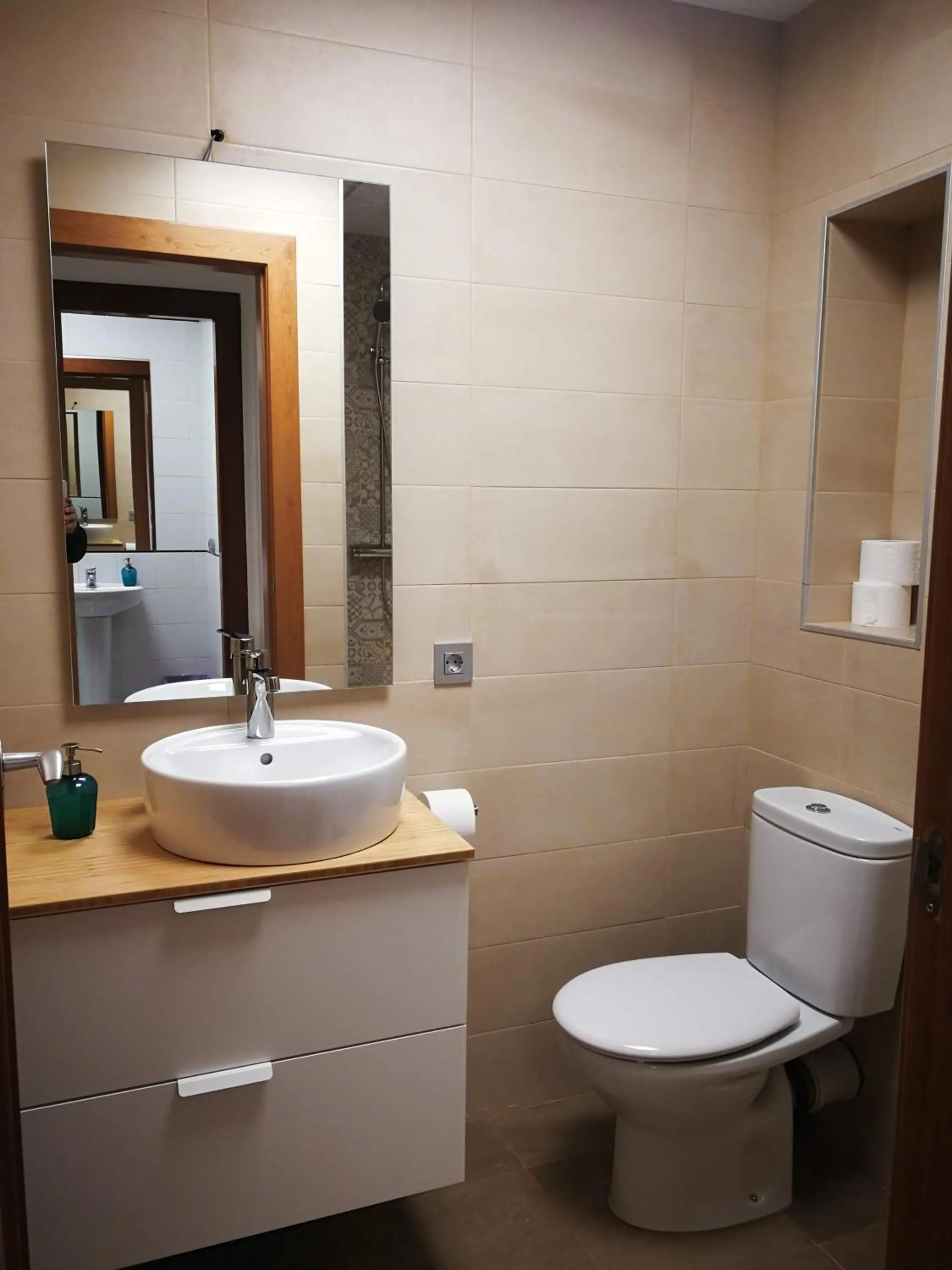 Bathroom in Casa Montalbán Apartamentos Turísticos