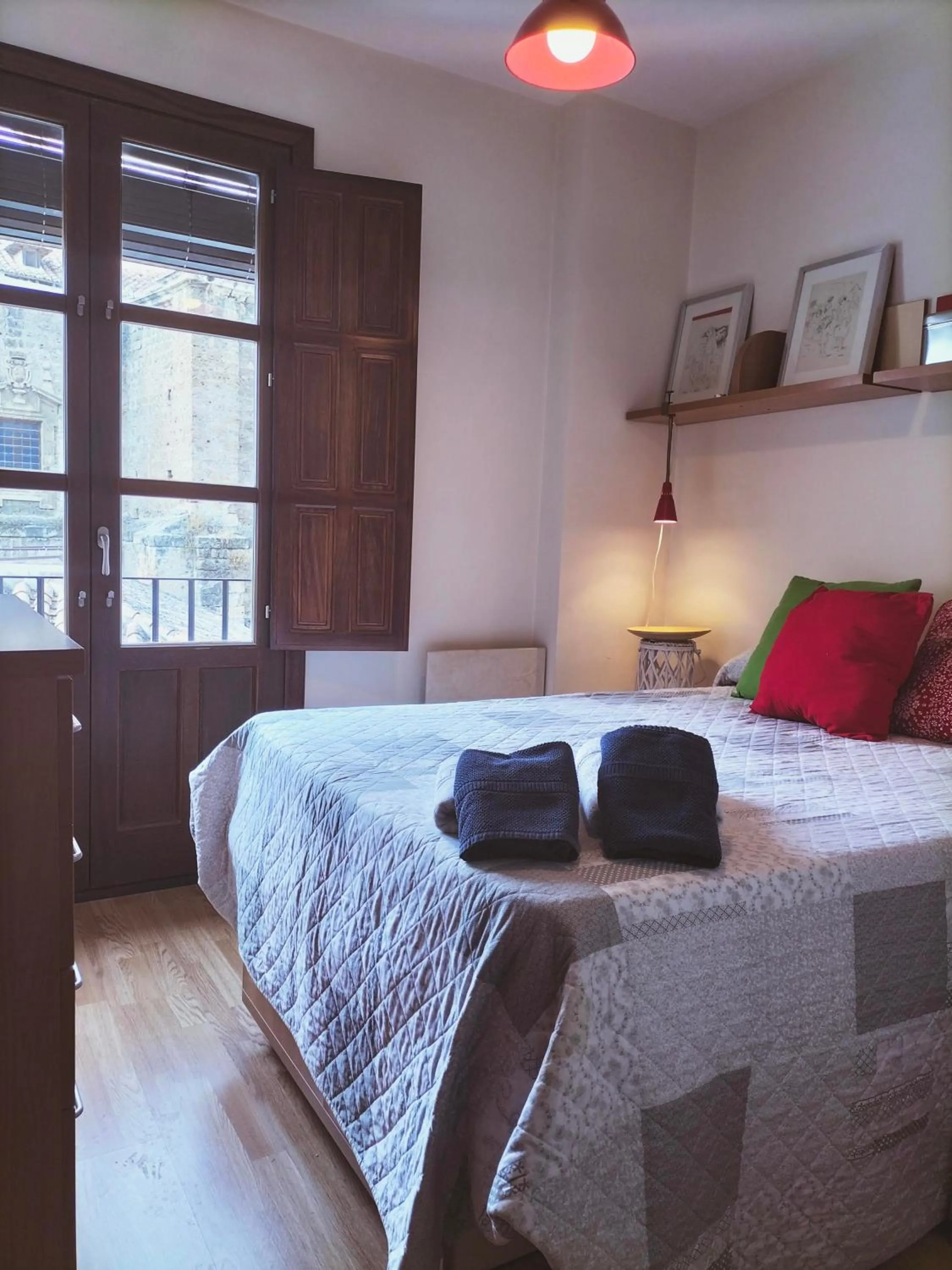 Bedroom, Bed in Casa Montalbán Apartamentos Turísticos