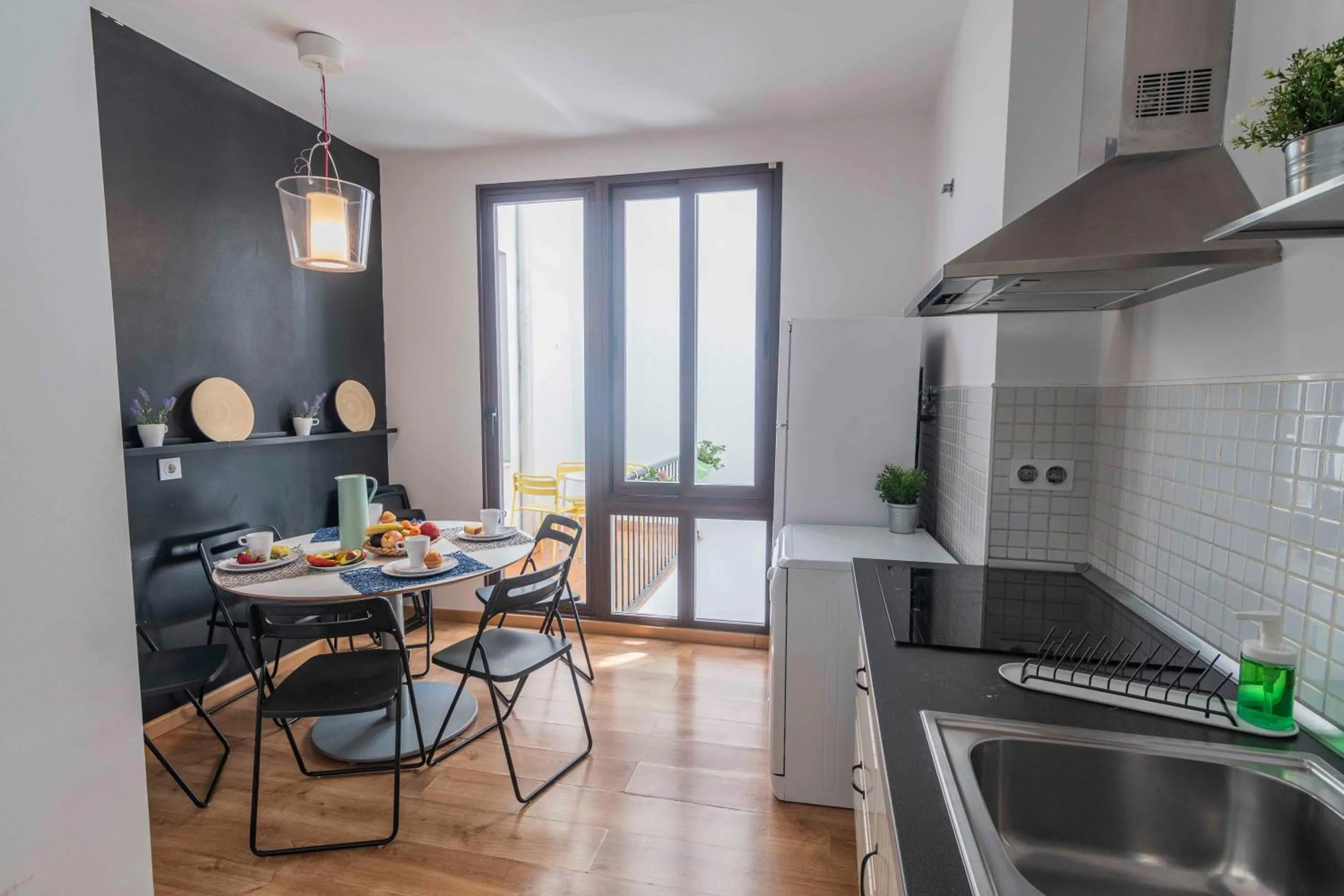 Kitchen or kitchenette in Casa Montalbán Apartamentos Turísticos