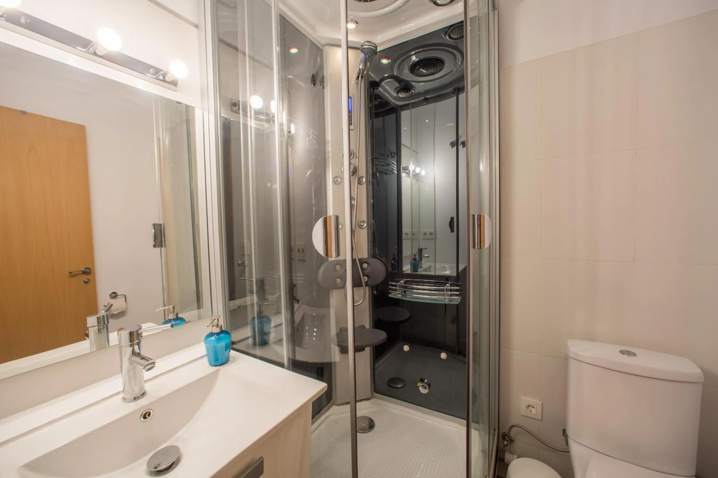 Bathroom in Casa Montalbán Apartamentos Turísticos