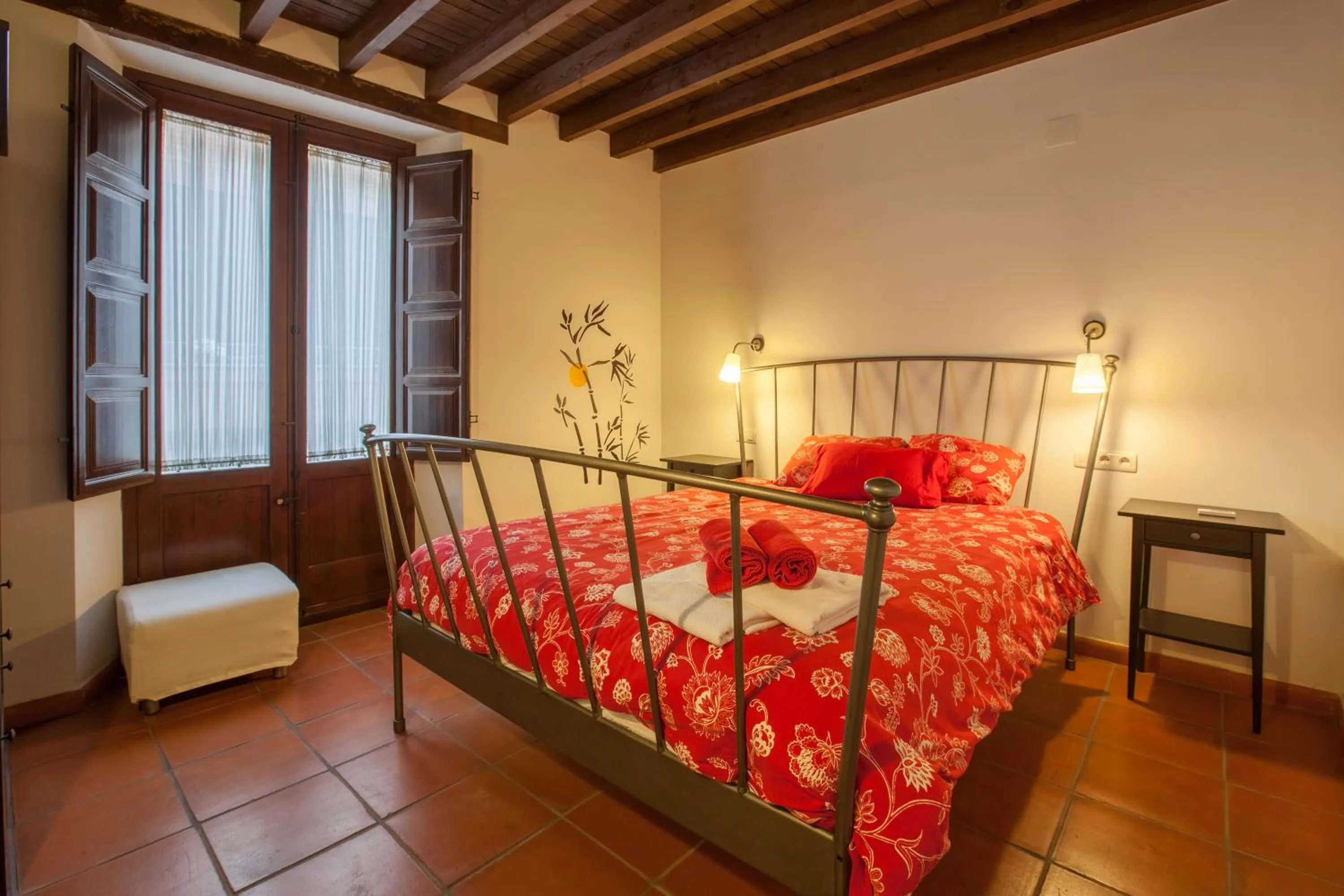 Bedroom, Bed in Casa Montalbán Apartamentos Turísticos