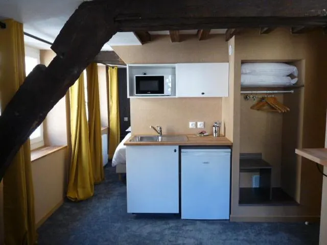 Kitchen or kitchenette in Le Port Malo