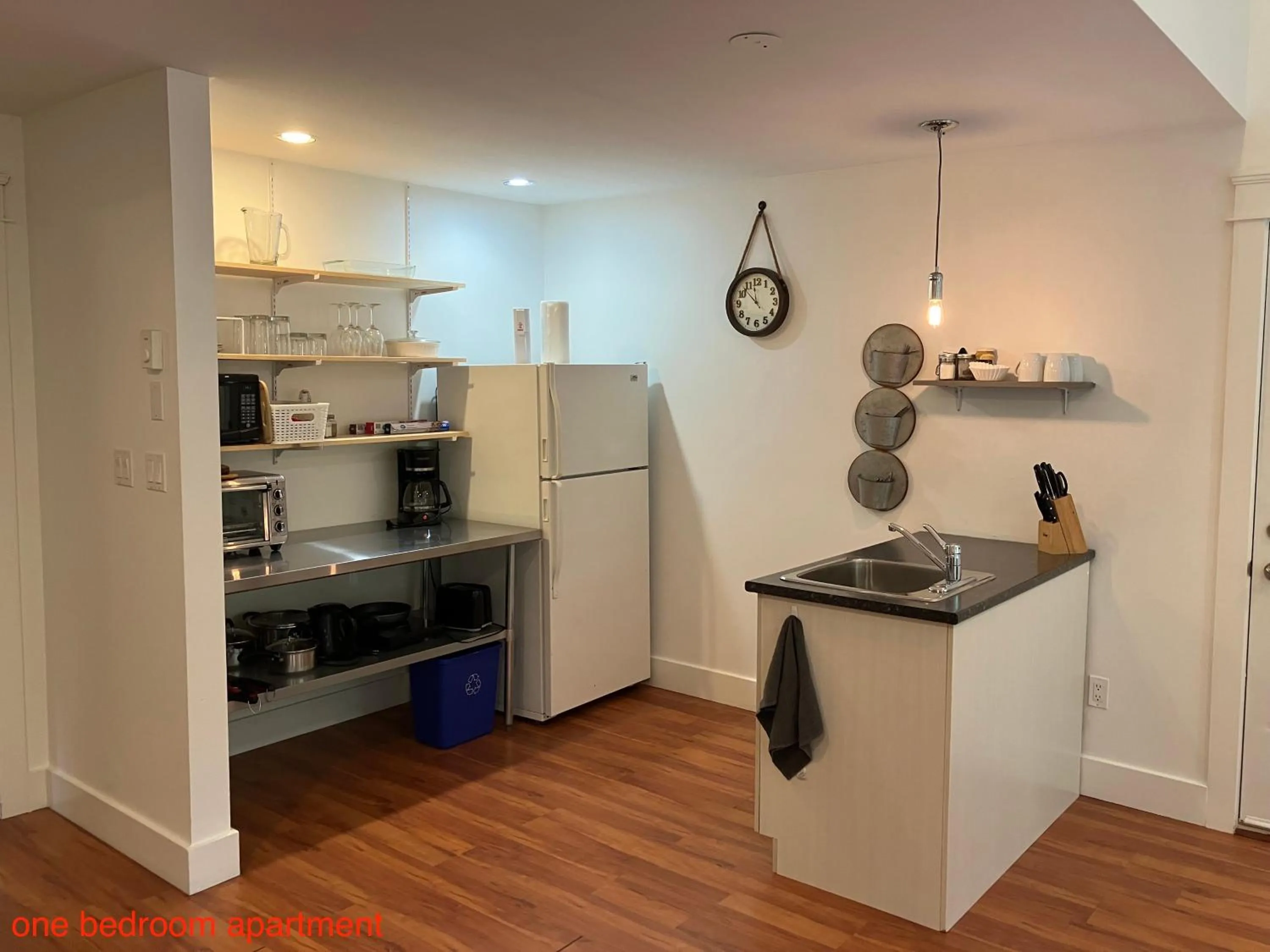 Kitchen or kitchenette in Sienna's Tree House (Tall Trees And Salty Breeze)