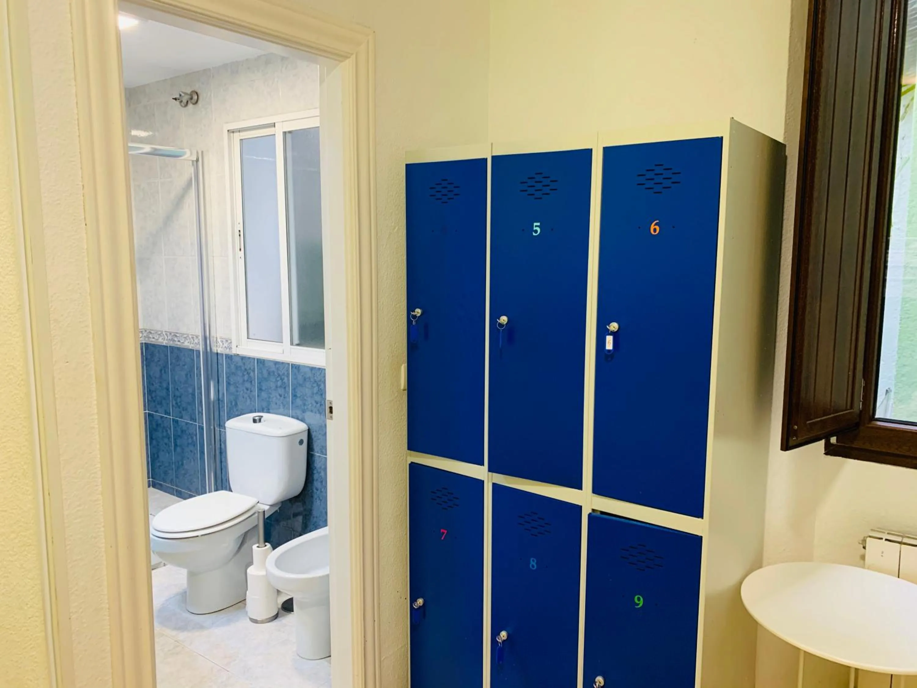 Bathroom in Oh! My Hostel