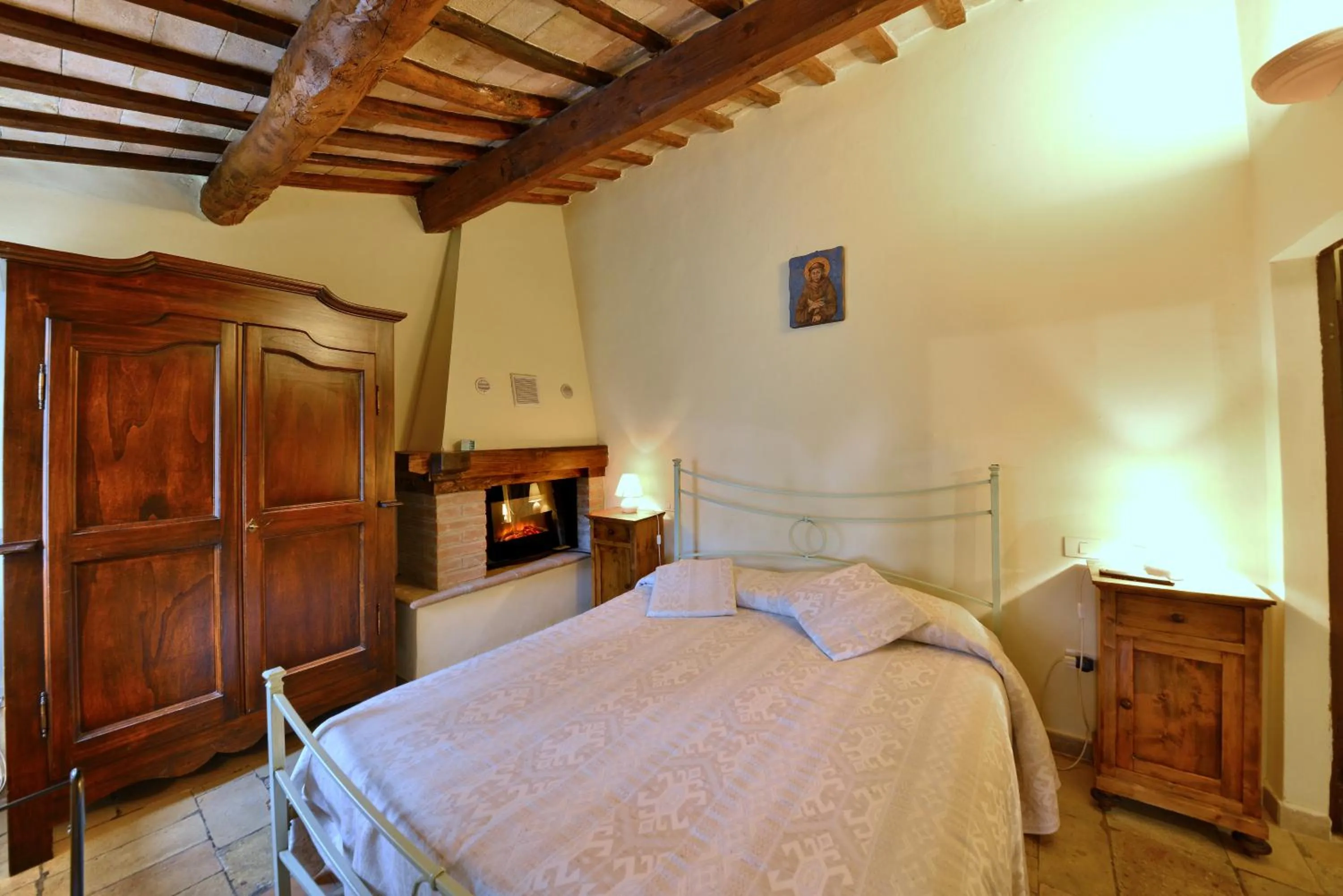 Bed in Agriturismo Sasso Rosso