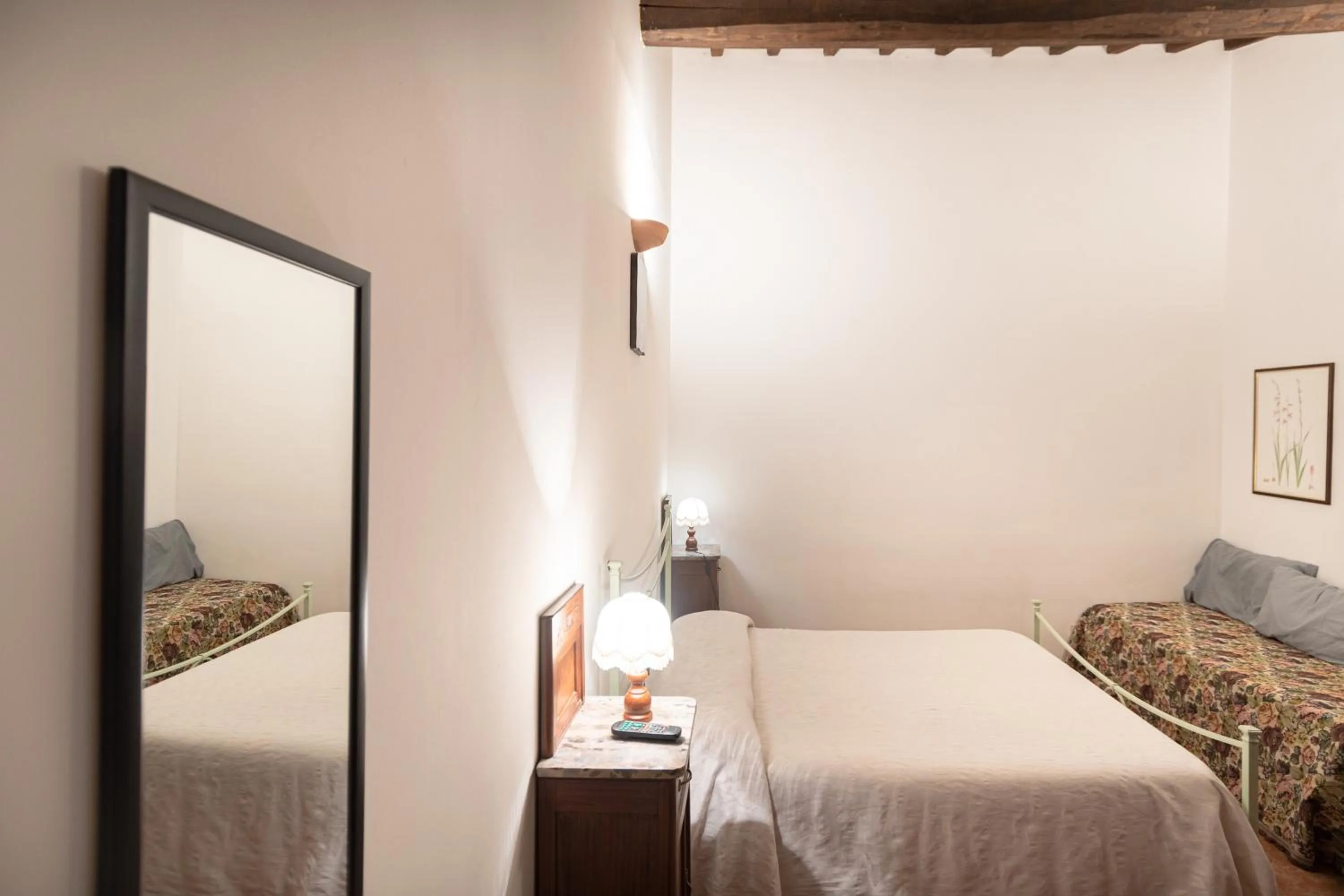 Photo of the whole room, Bed in Agriturismo Sasso Rosso