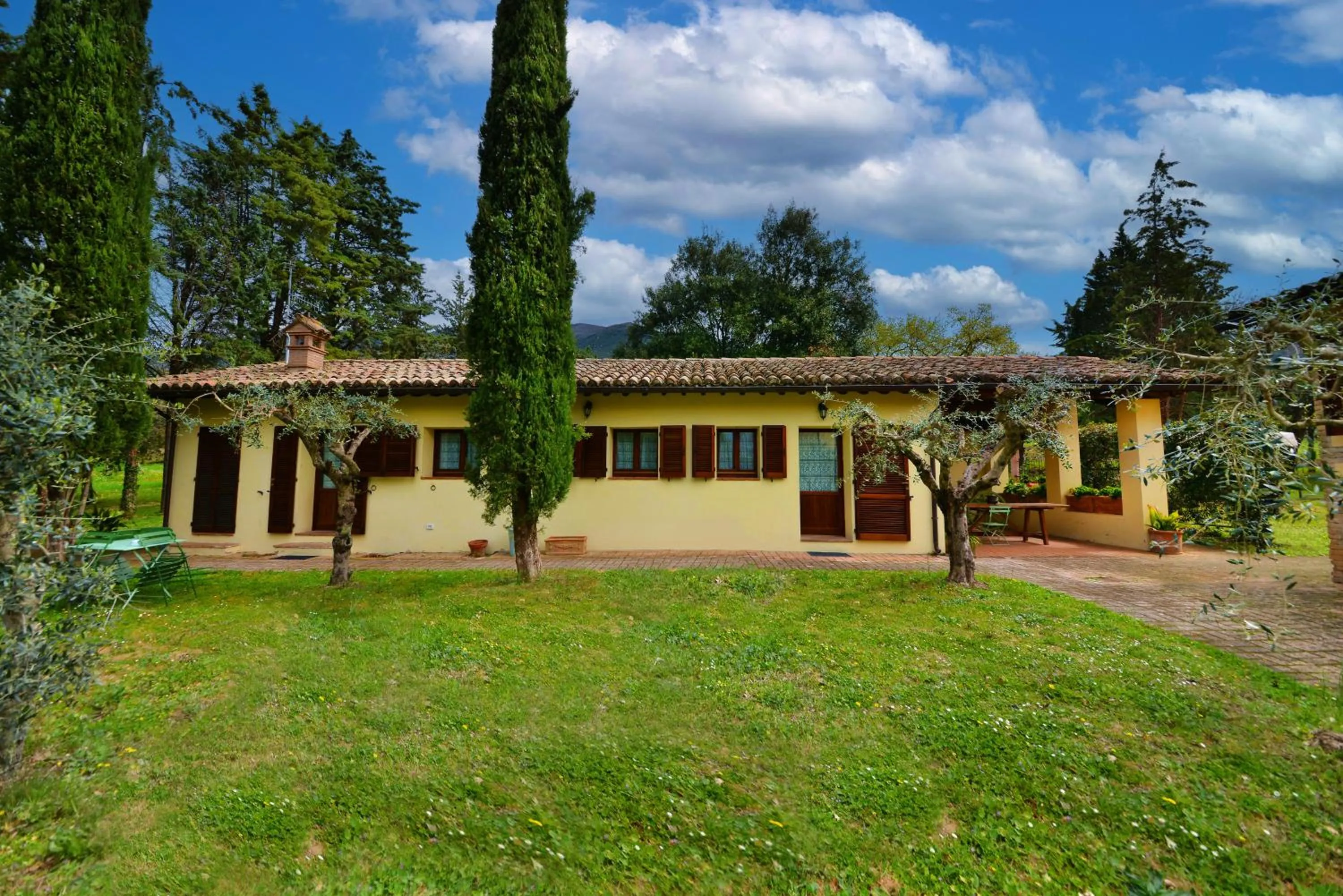 Property building in Agriturismo Sasso Rosso