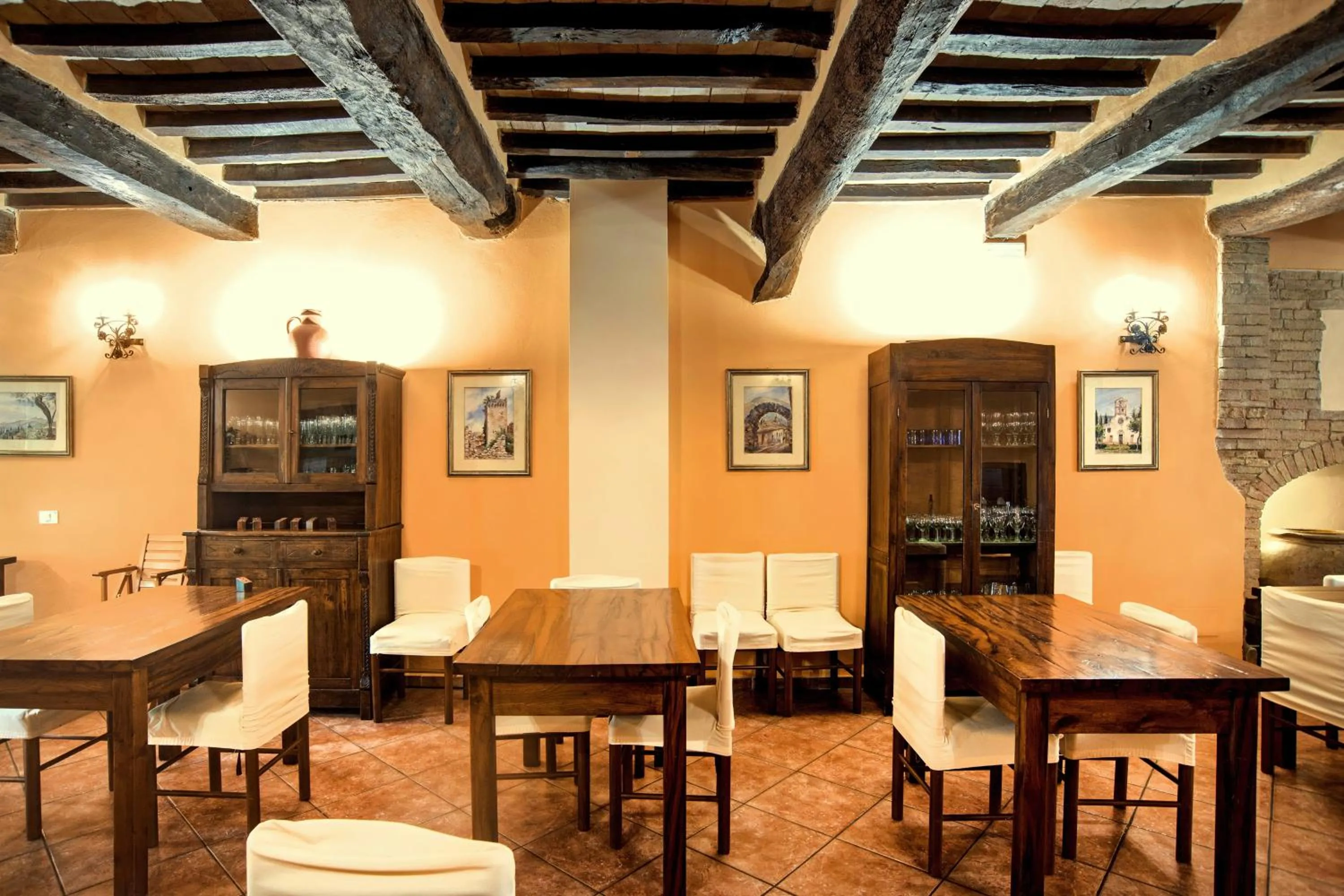 Restaurant/places to eat in Agriturismo Sasso Rosso