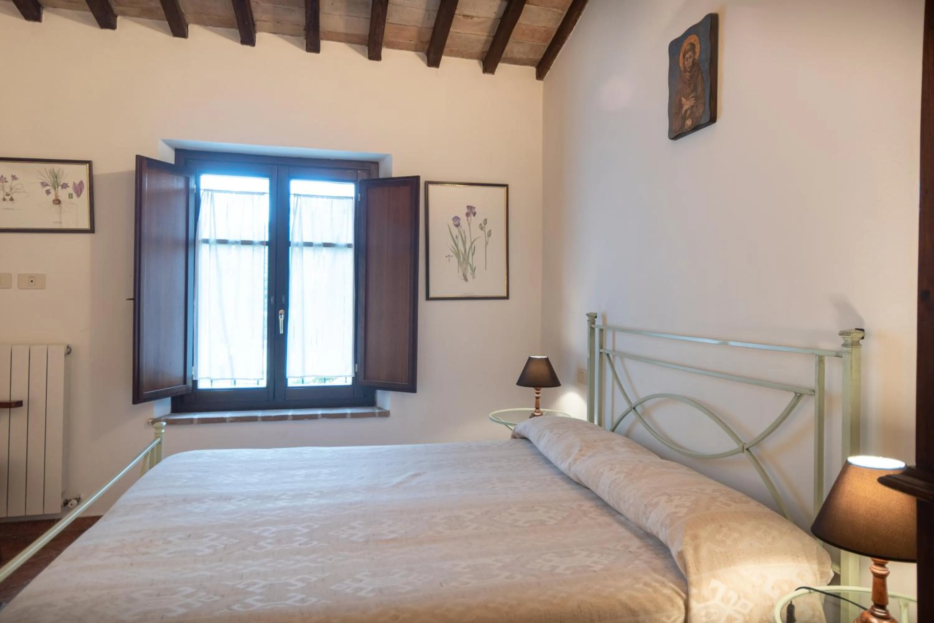 Bed in Agriturismo Sasso Rosso
