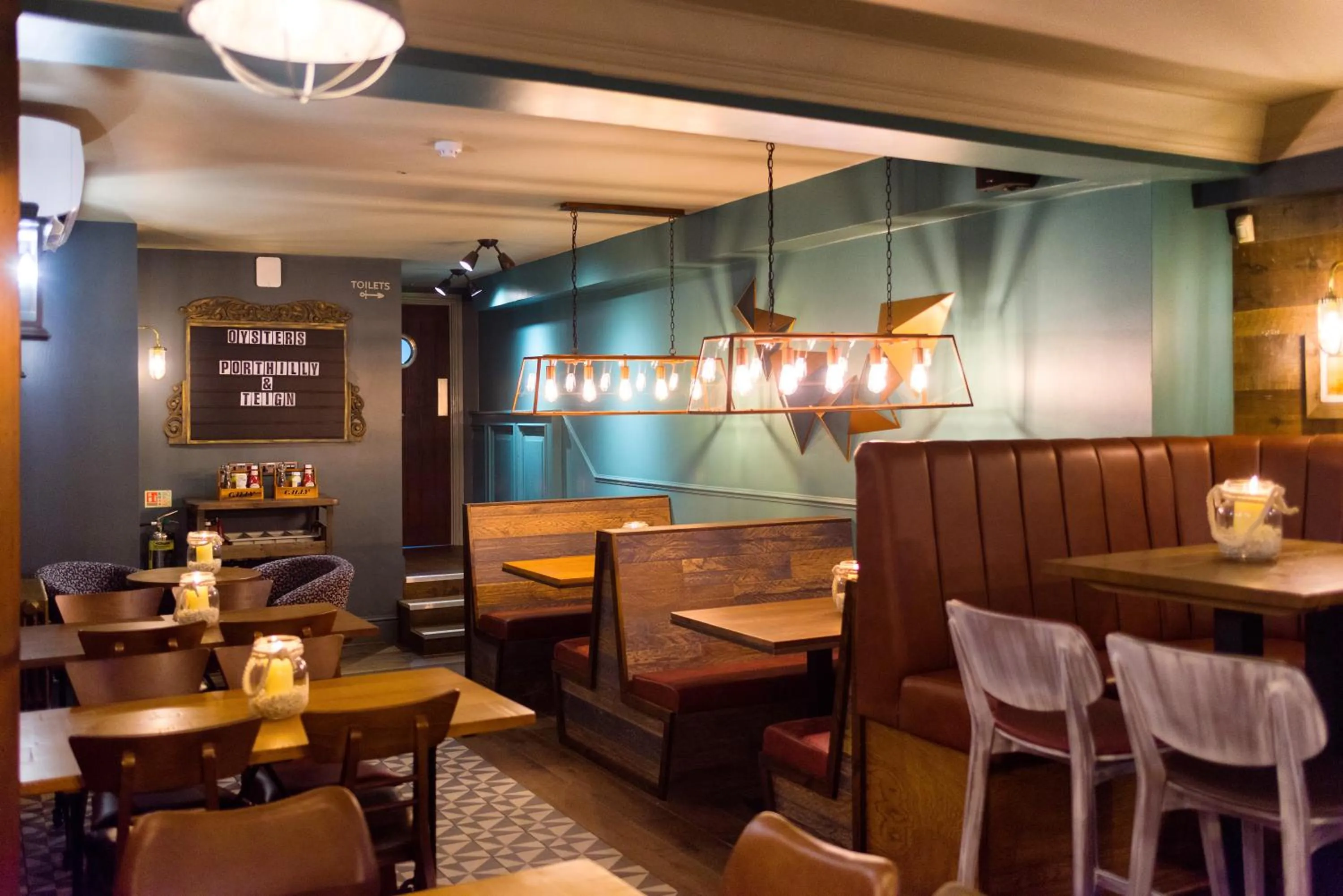 Restaurant/places to eat in The Old Custom House