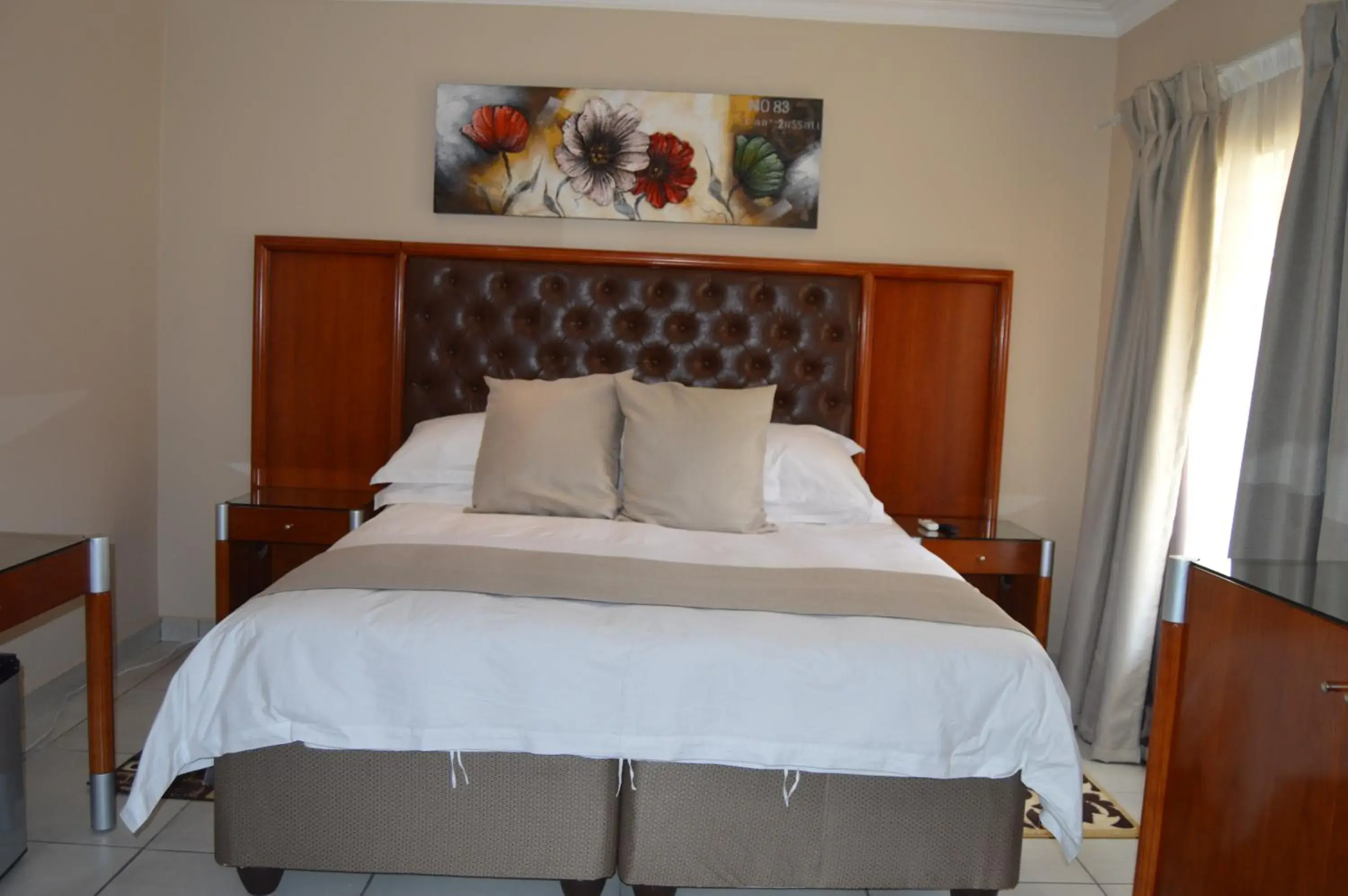 Bed in Airport Gardens Boutique Hotel Bed in Airport Gardens Boutique Hotel