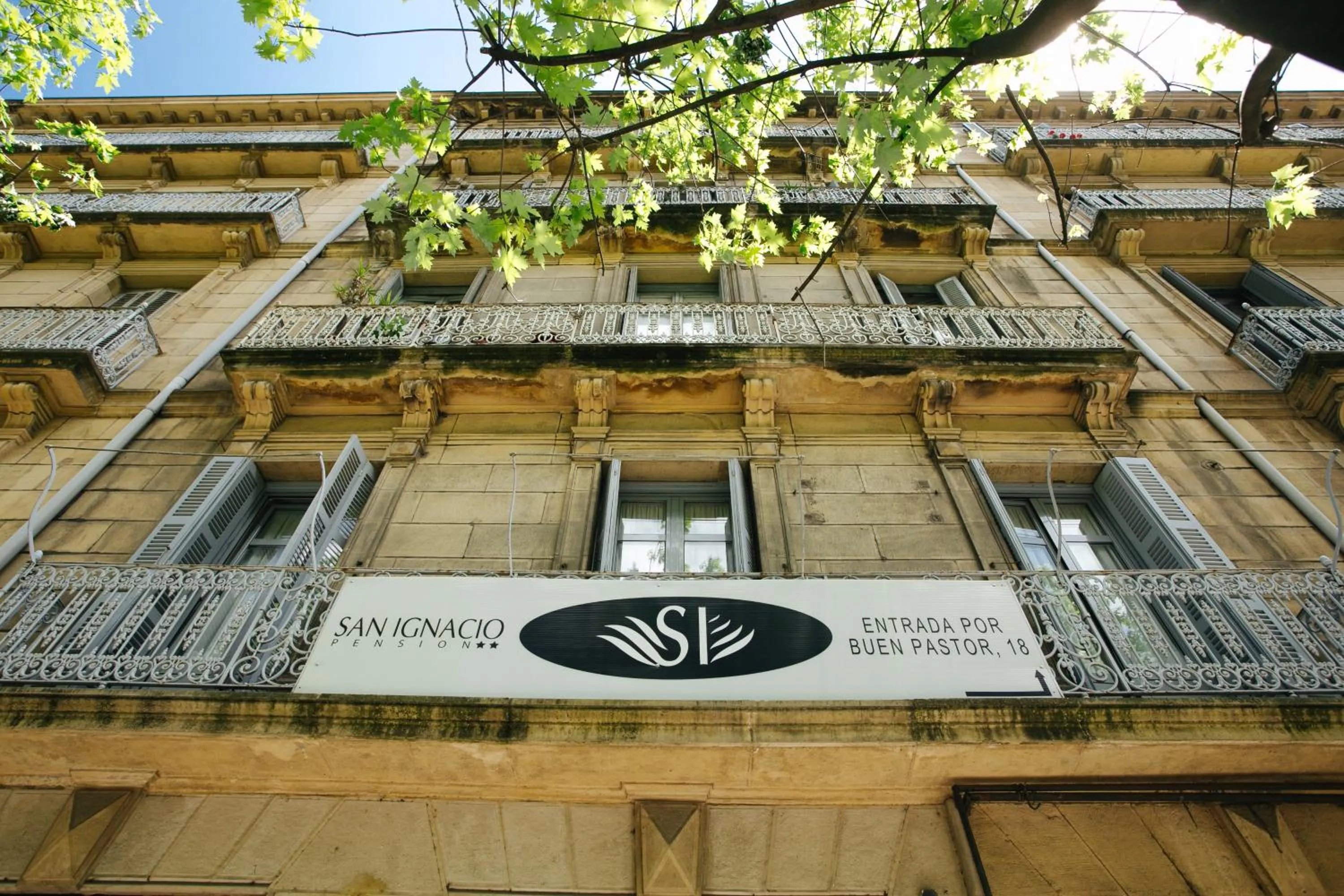 Facade/entrance in Hostal San Ignacio Centro