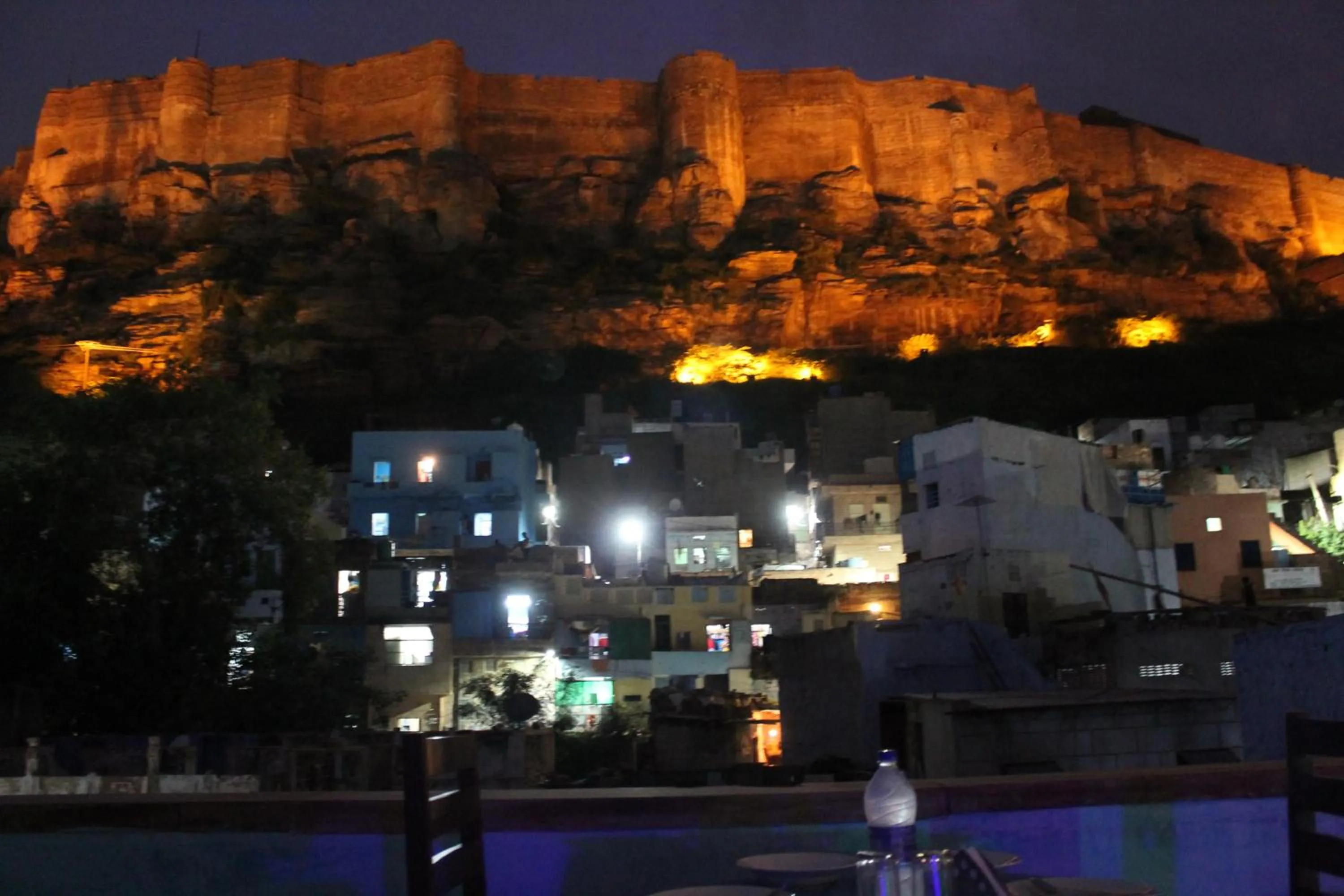 Restaurant/places to eat in Karma Heritage