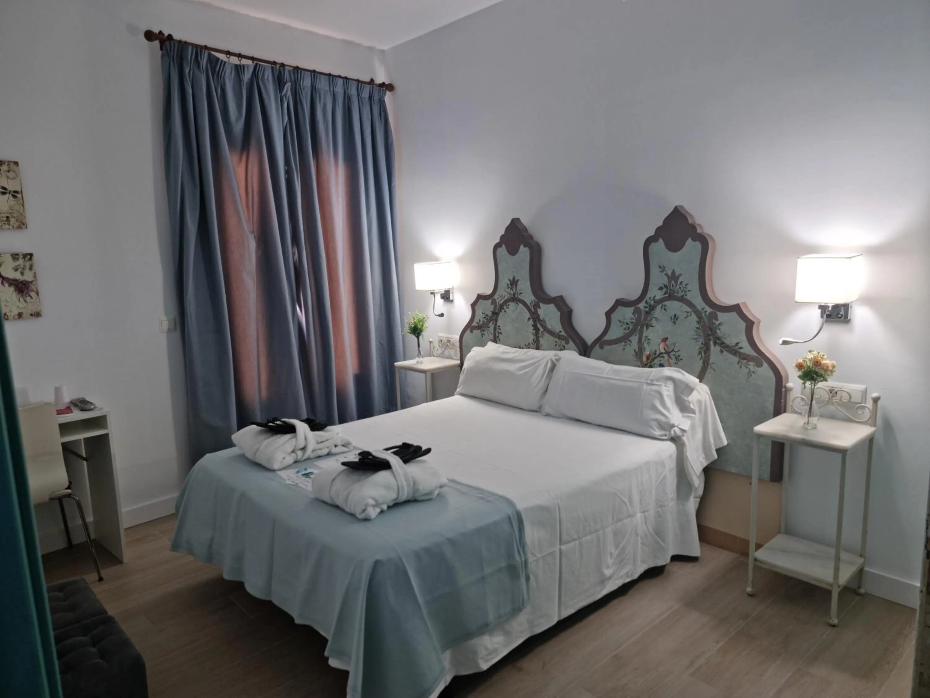 Property building, Bed in Hospederia Baños Arabes De Cordoba