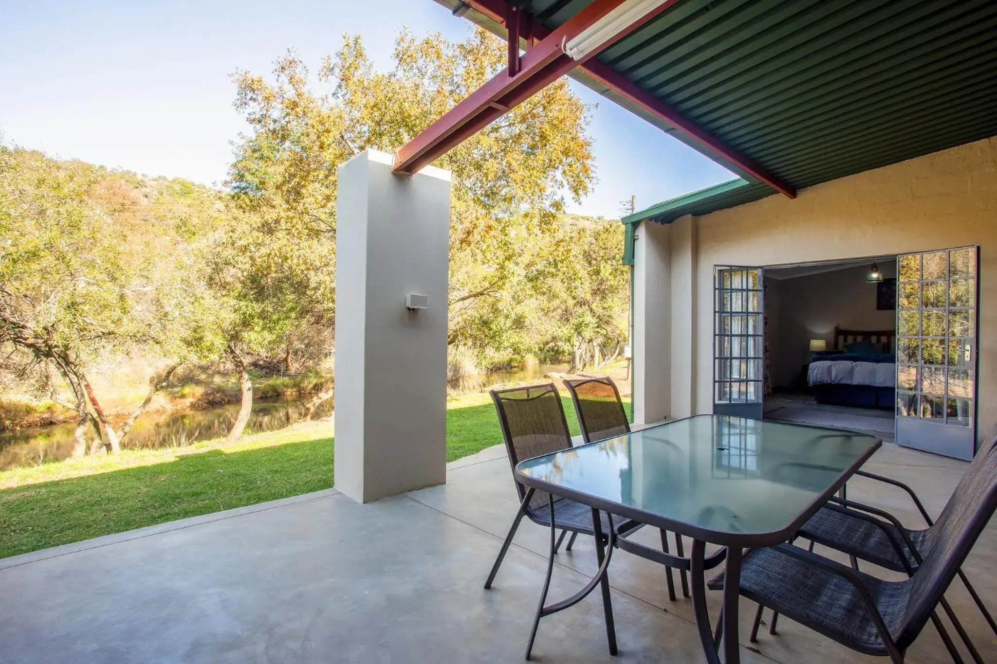 Comfort Cottage - single occupancy in Rivendell Trout Estate Comfort Cottage - single occupancy in Rivendell Trout Estate