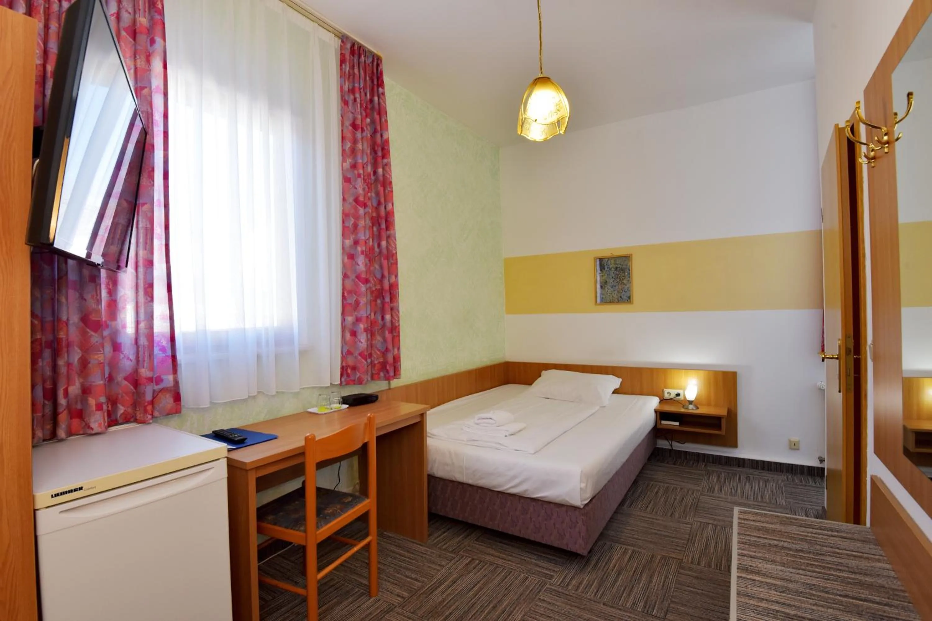 Bed in Hotel Zum Gründle