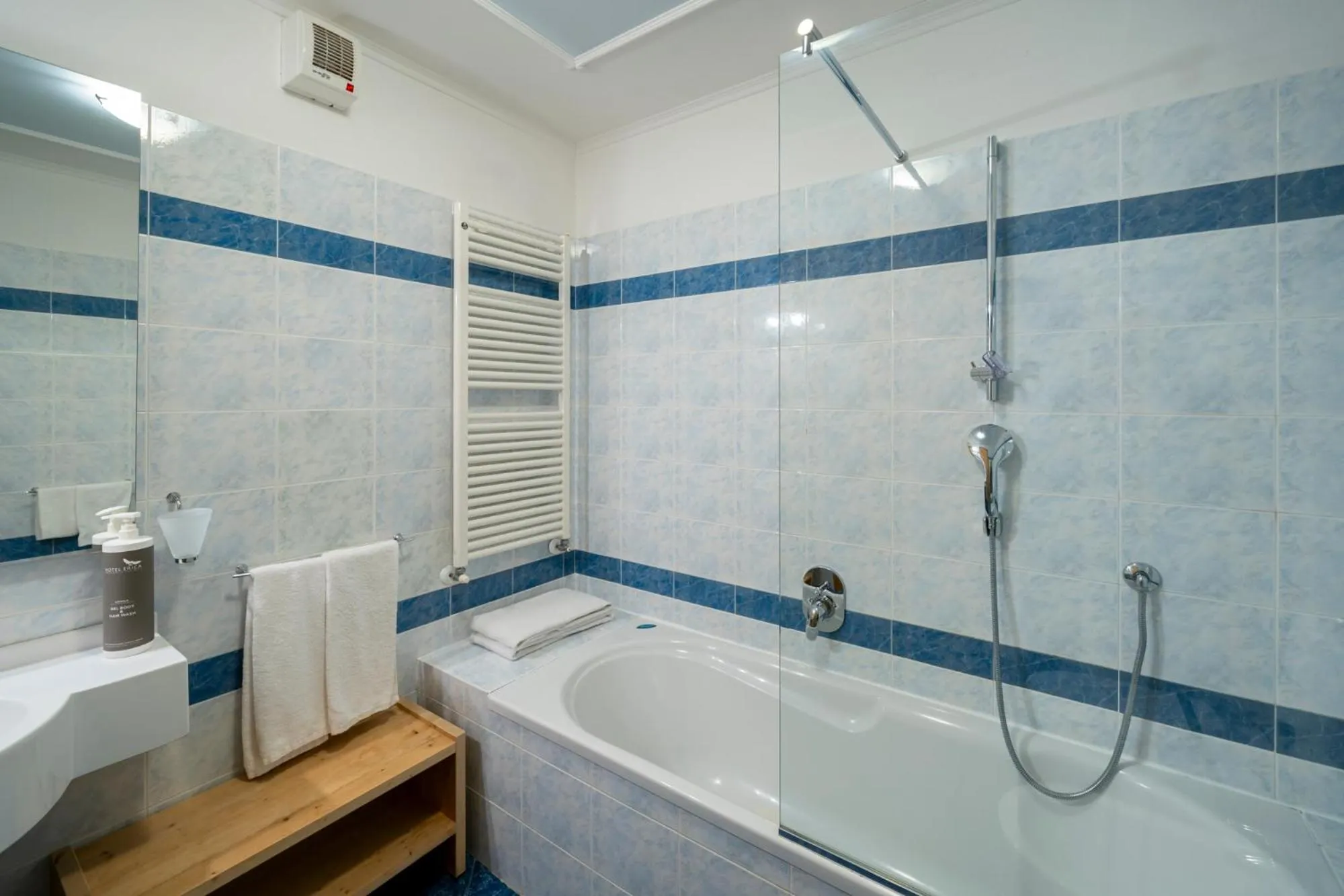 Bathroom in Hotel Erica