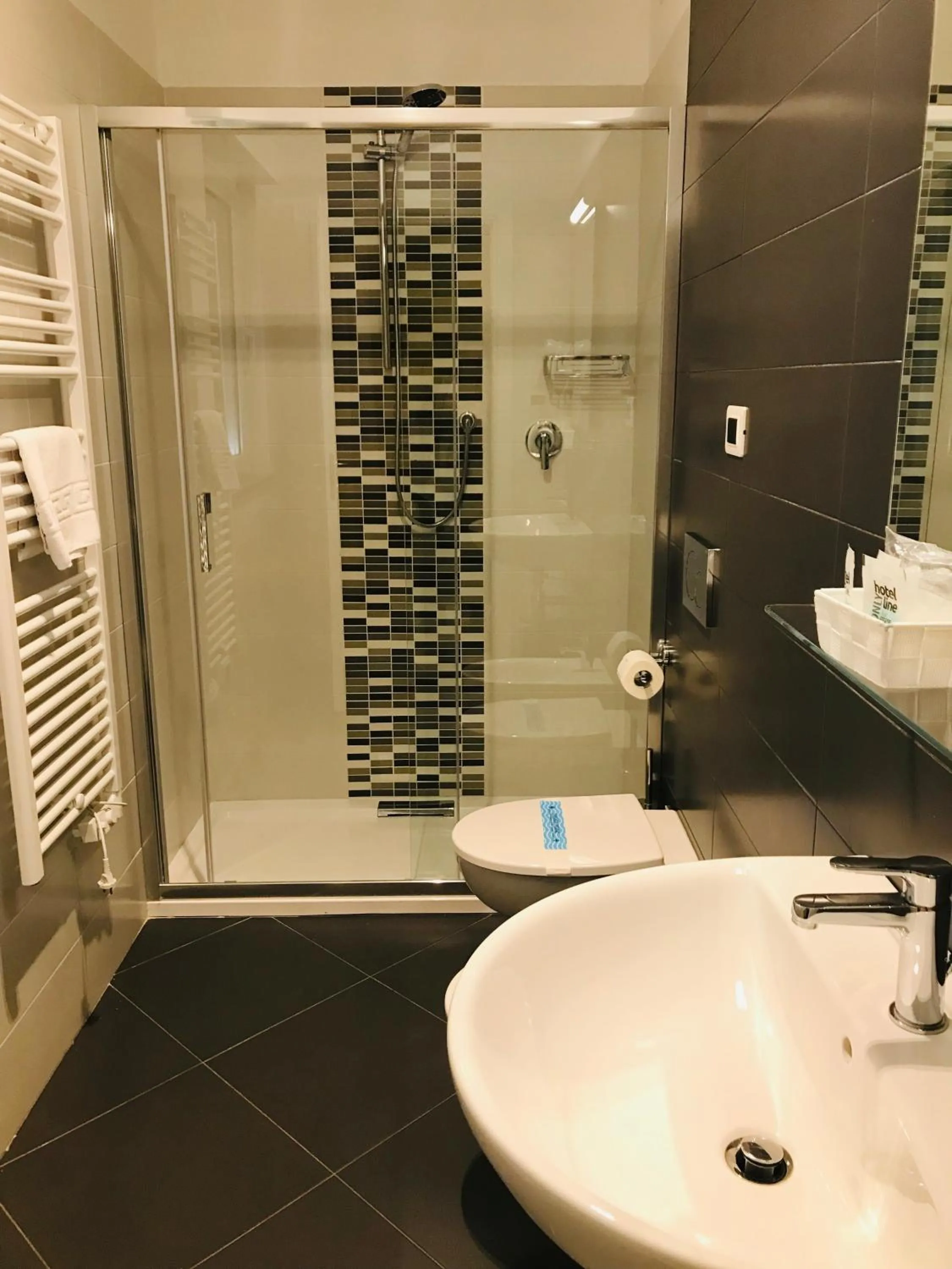 Bathroom in Hotel Mediterraneo