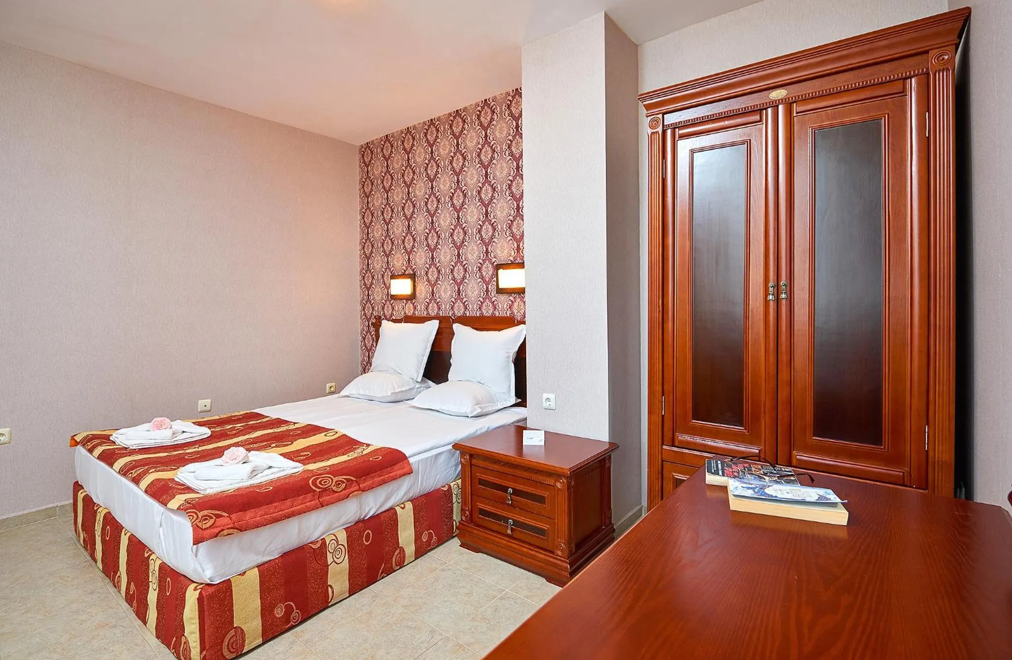 Bedroom, Bed in Karolina Hotel