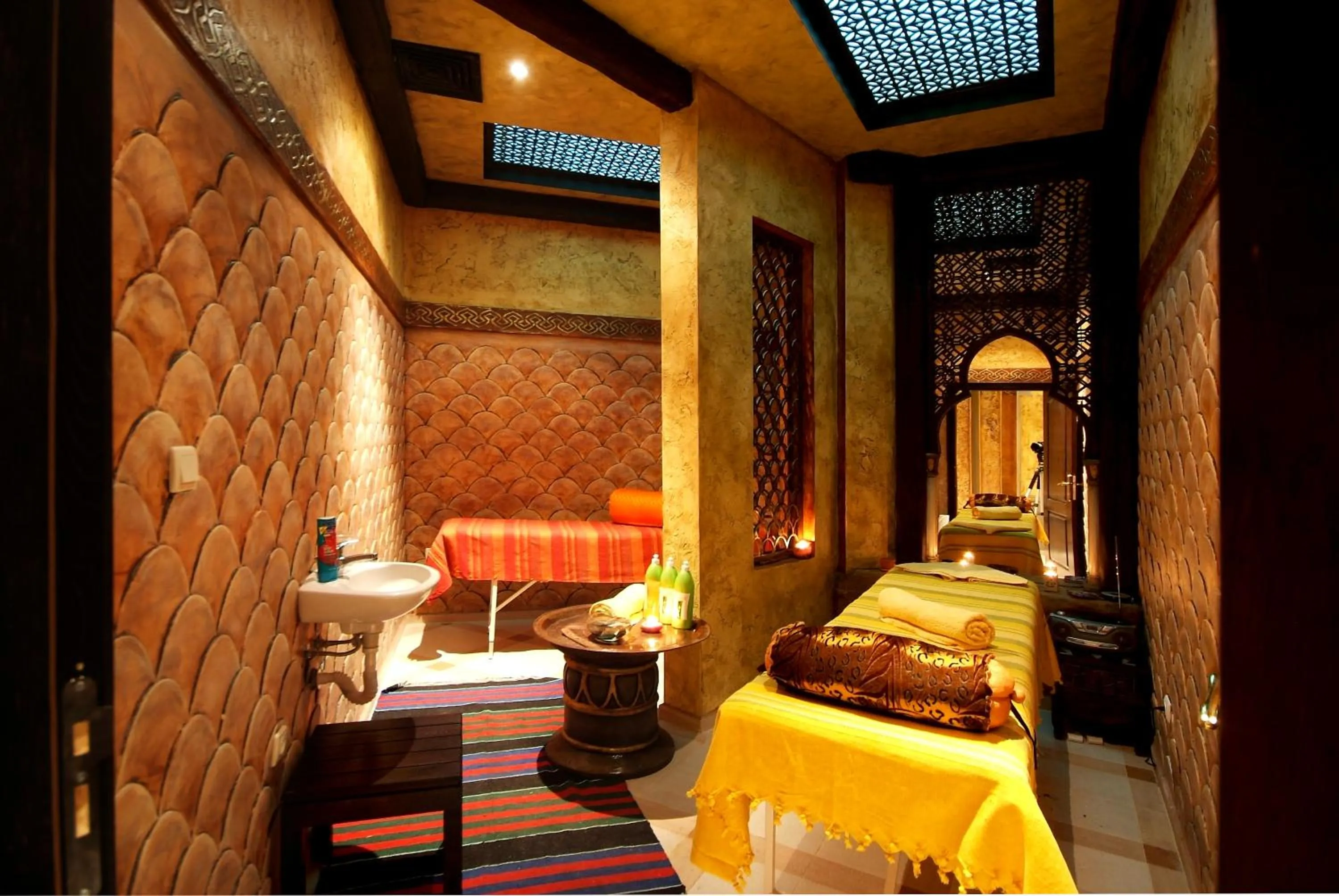 Spa and wellness centre/facilities, Bed in Karolina Hotel