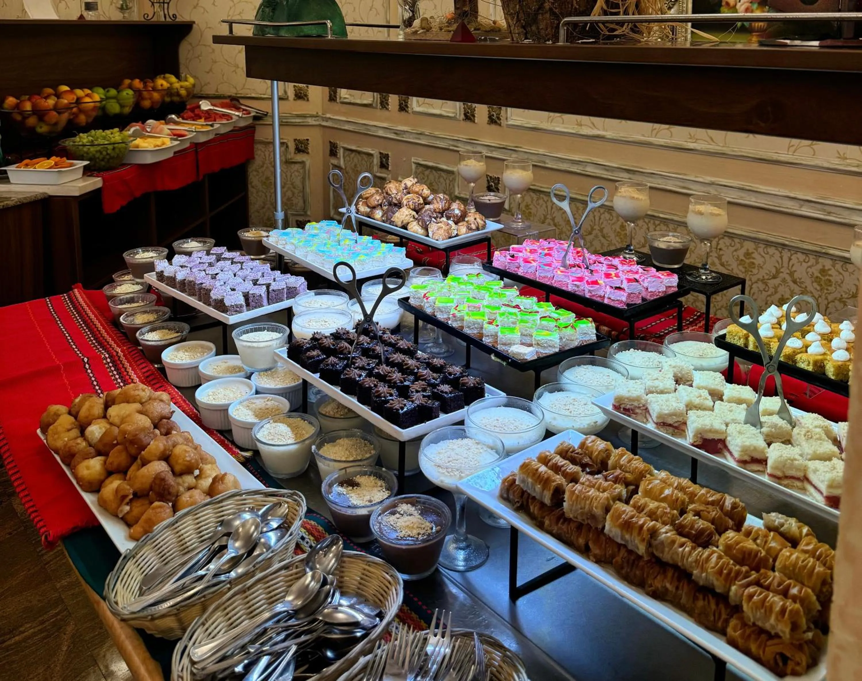 Food in Karolina Hotel