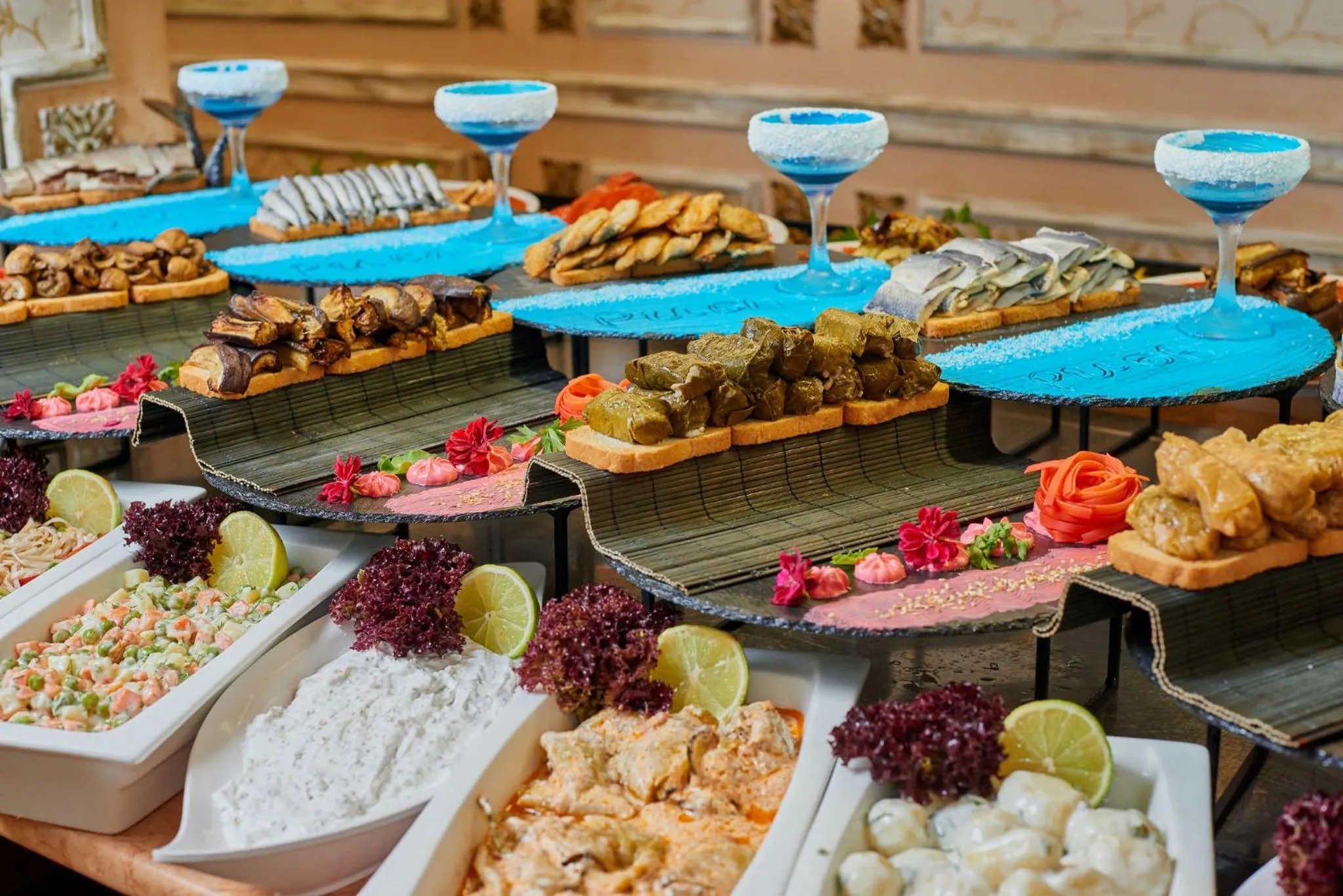 Food in Karolina Hotel