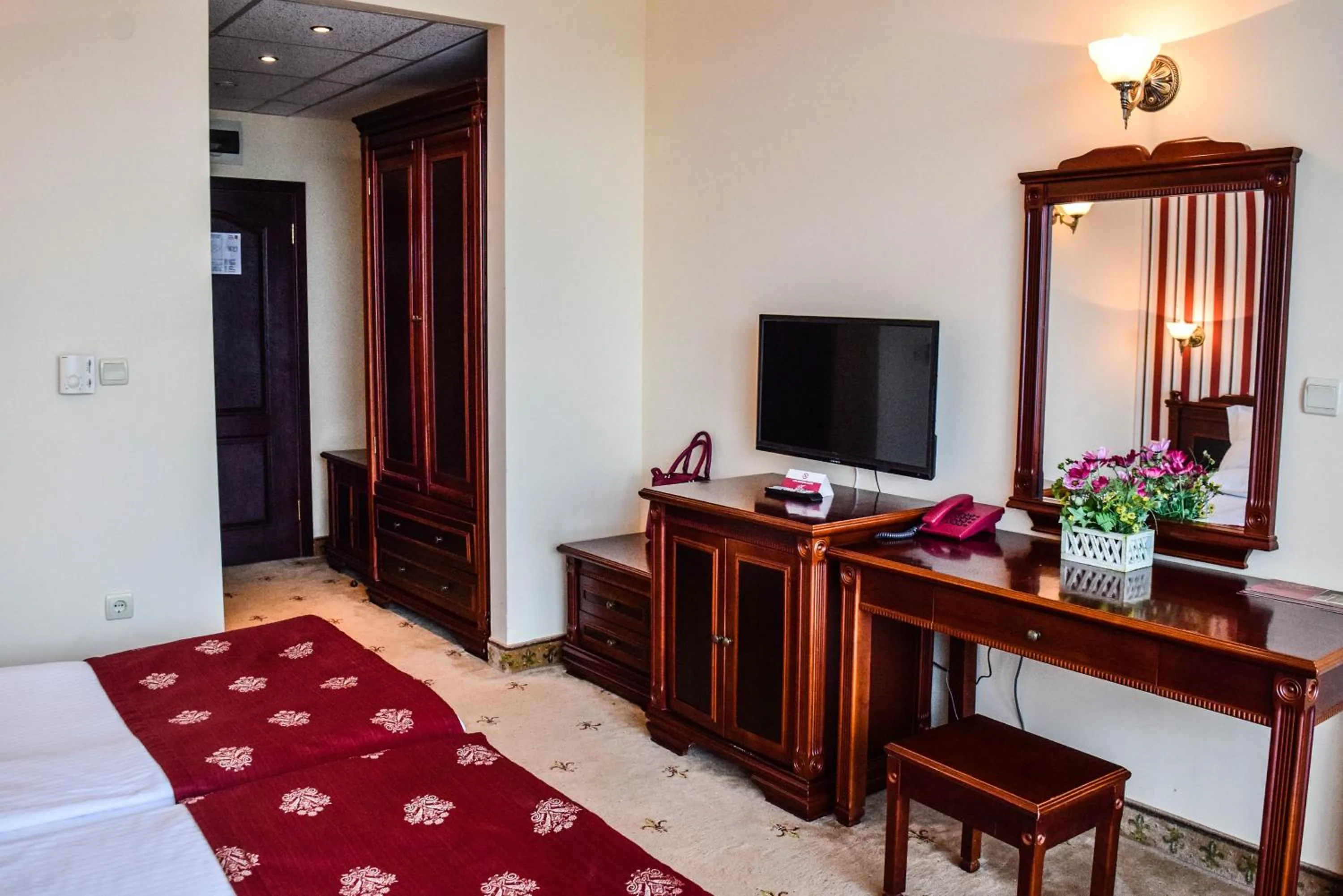 Photo of the whole room, Bed in Karolina Hotel