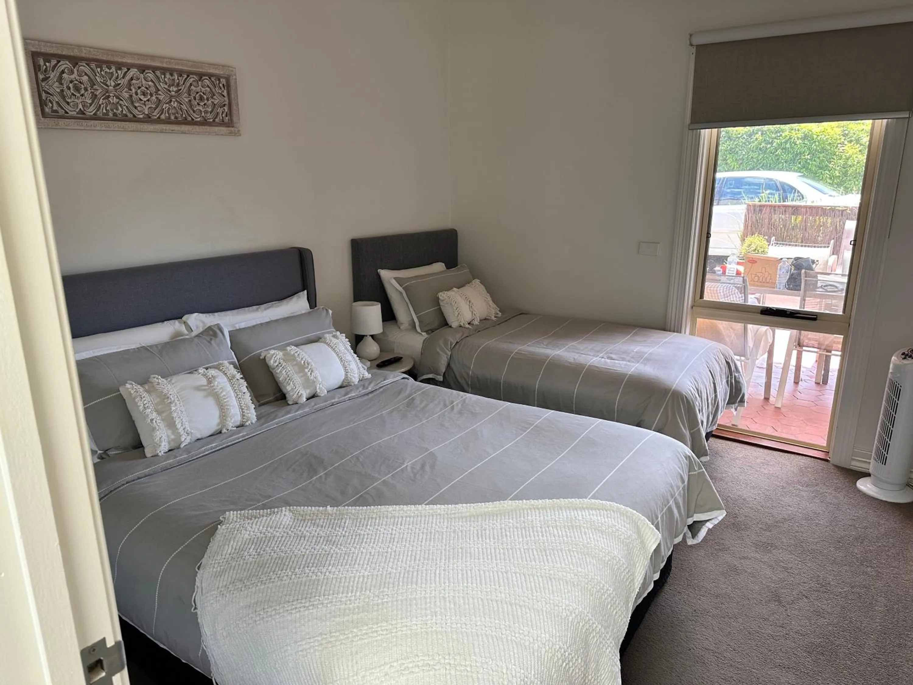 Bedroom, Bed in Austral Place 88 via Merri River