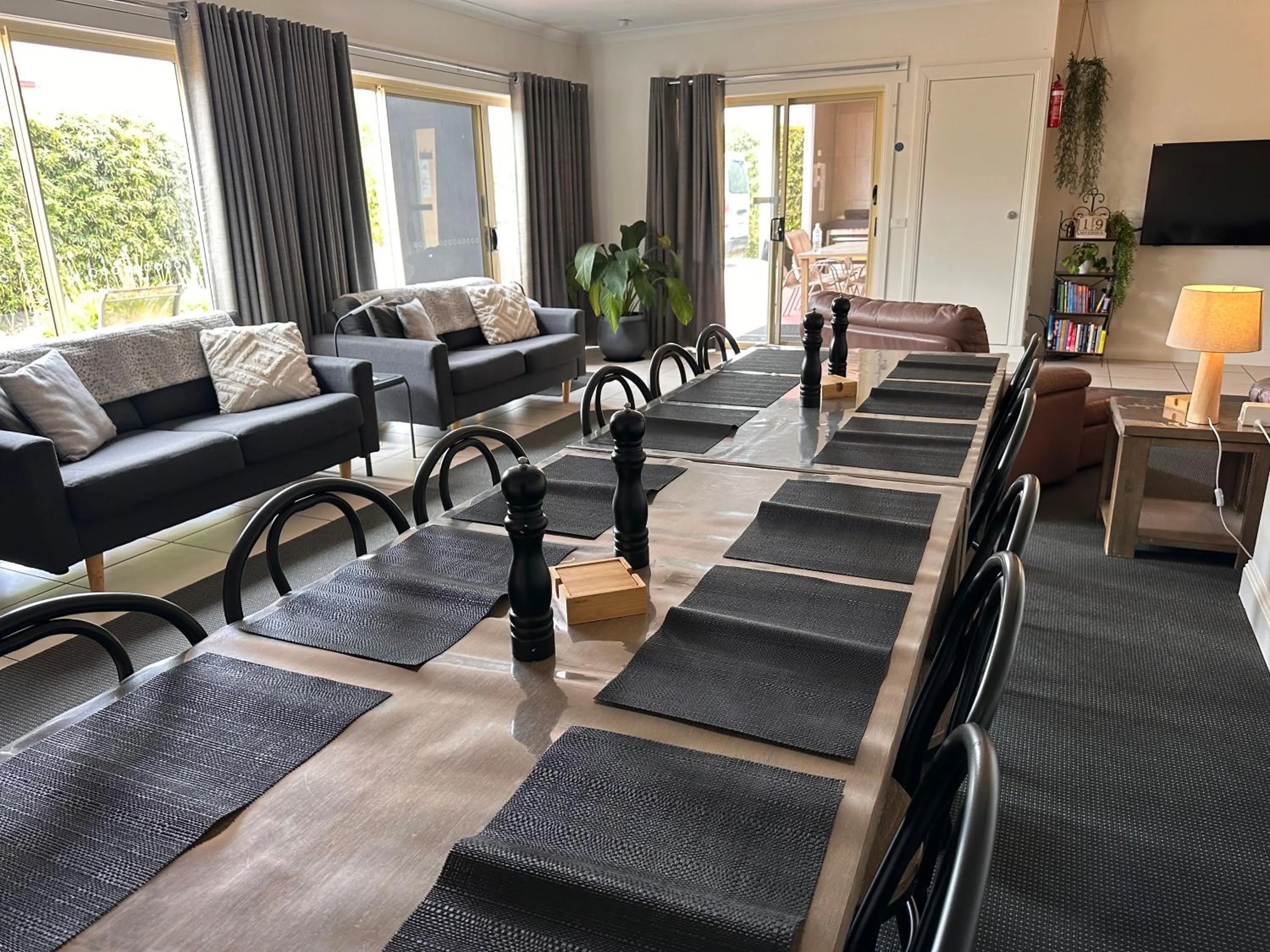 Living room in Austral Place 88 via Merri River