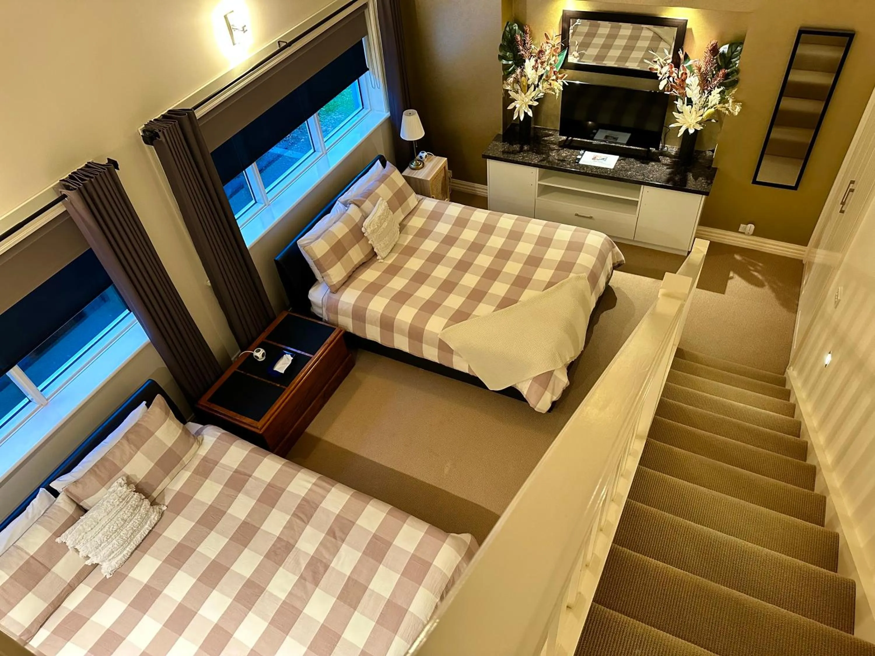 Bedroom, Bed in Austral Place 88 via Merri River