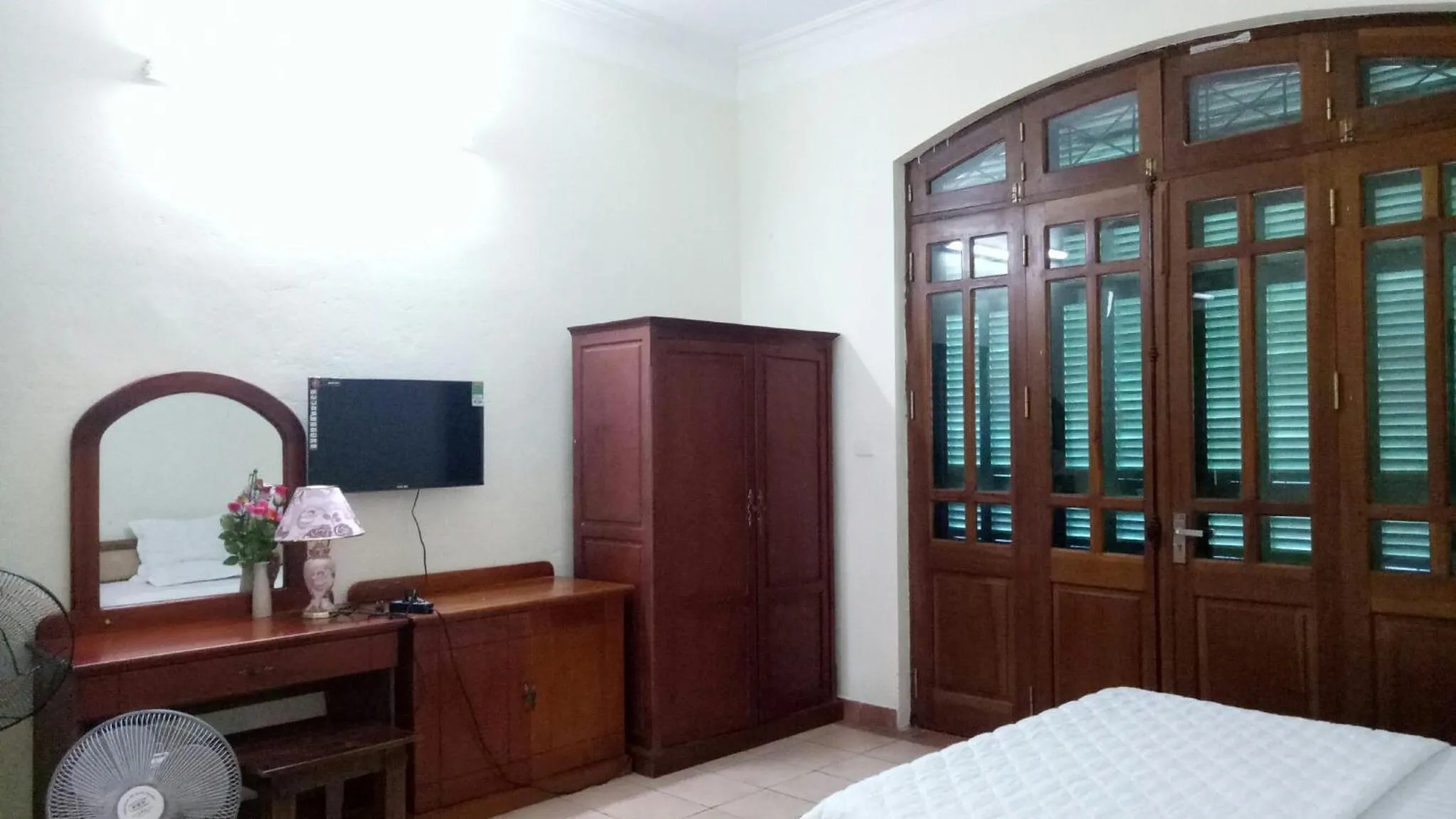 Bed in Ngoc Son Tam Dao Hotel