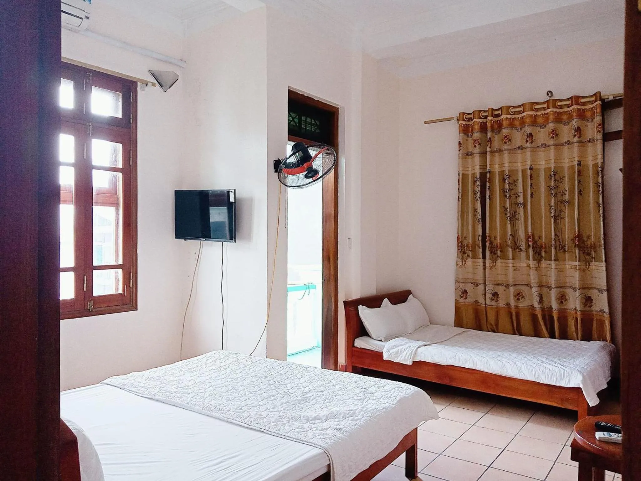 Bed in Ngoc Son Tam Dao Hotel