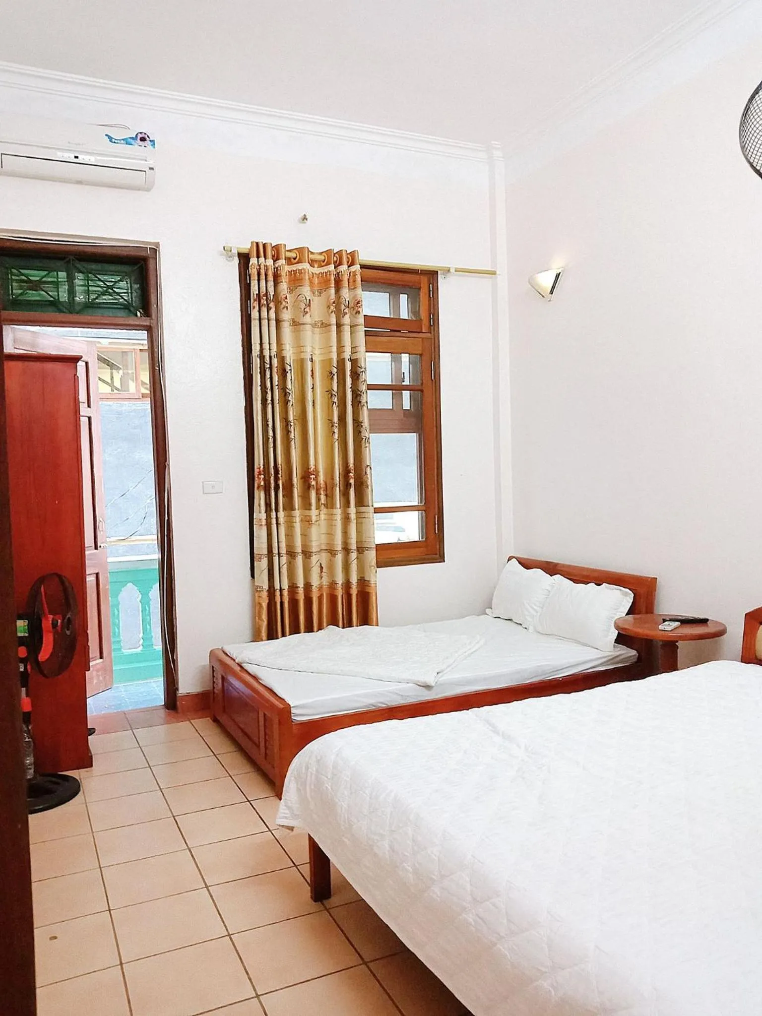 Bed in Ngoc Son Tam Dao Hotel
