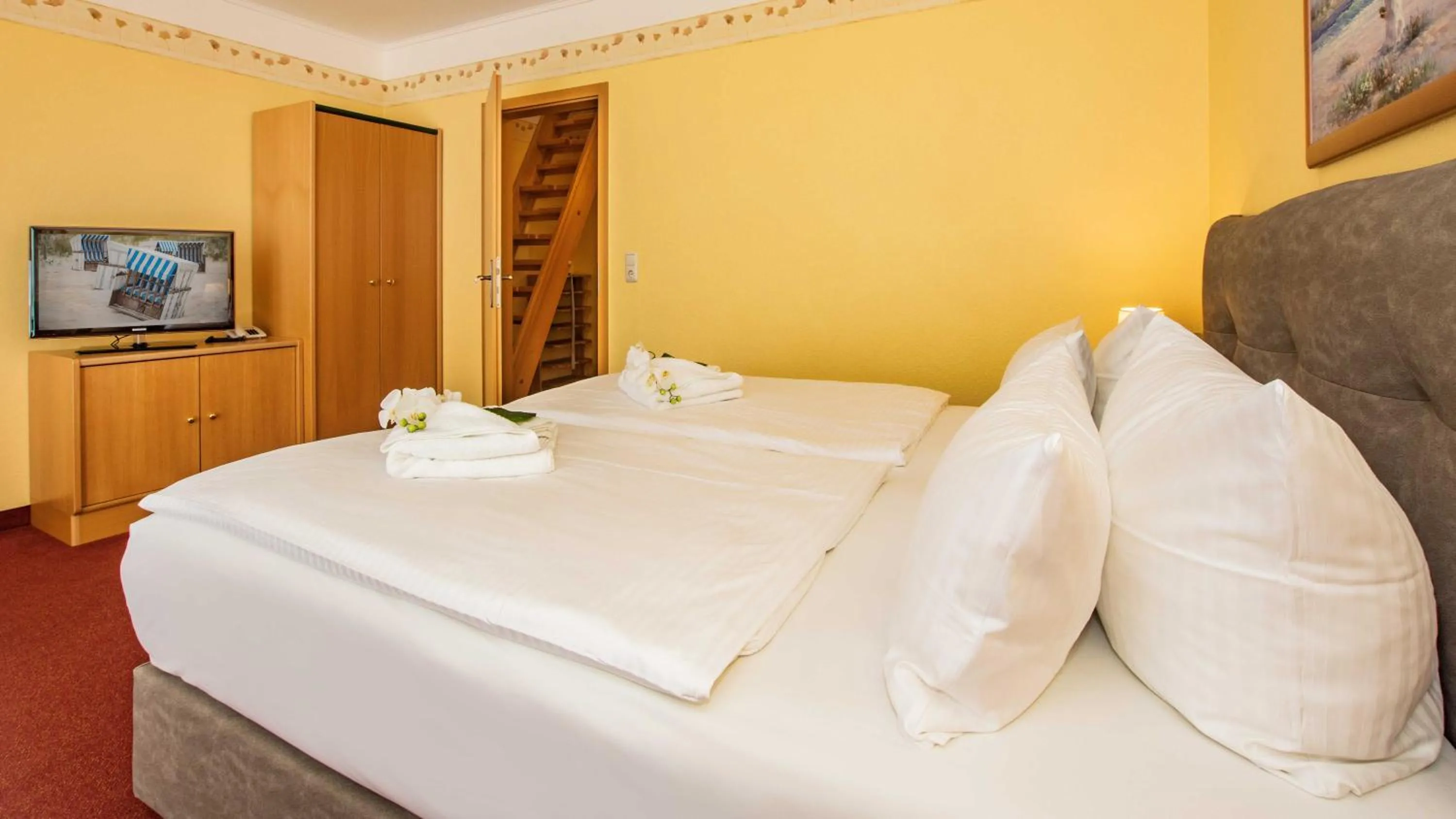 Photo of the whole room in Hotel Garni Nussbaumhof