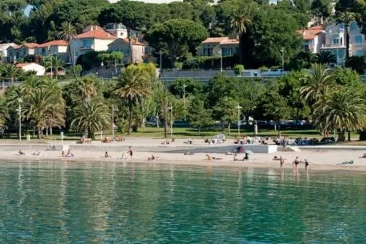 Les Pieds dans l'Eau